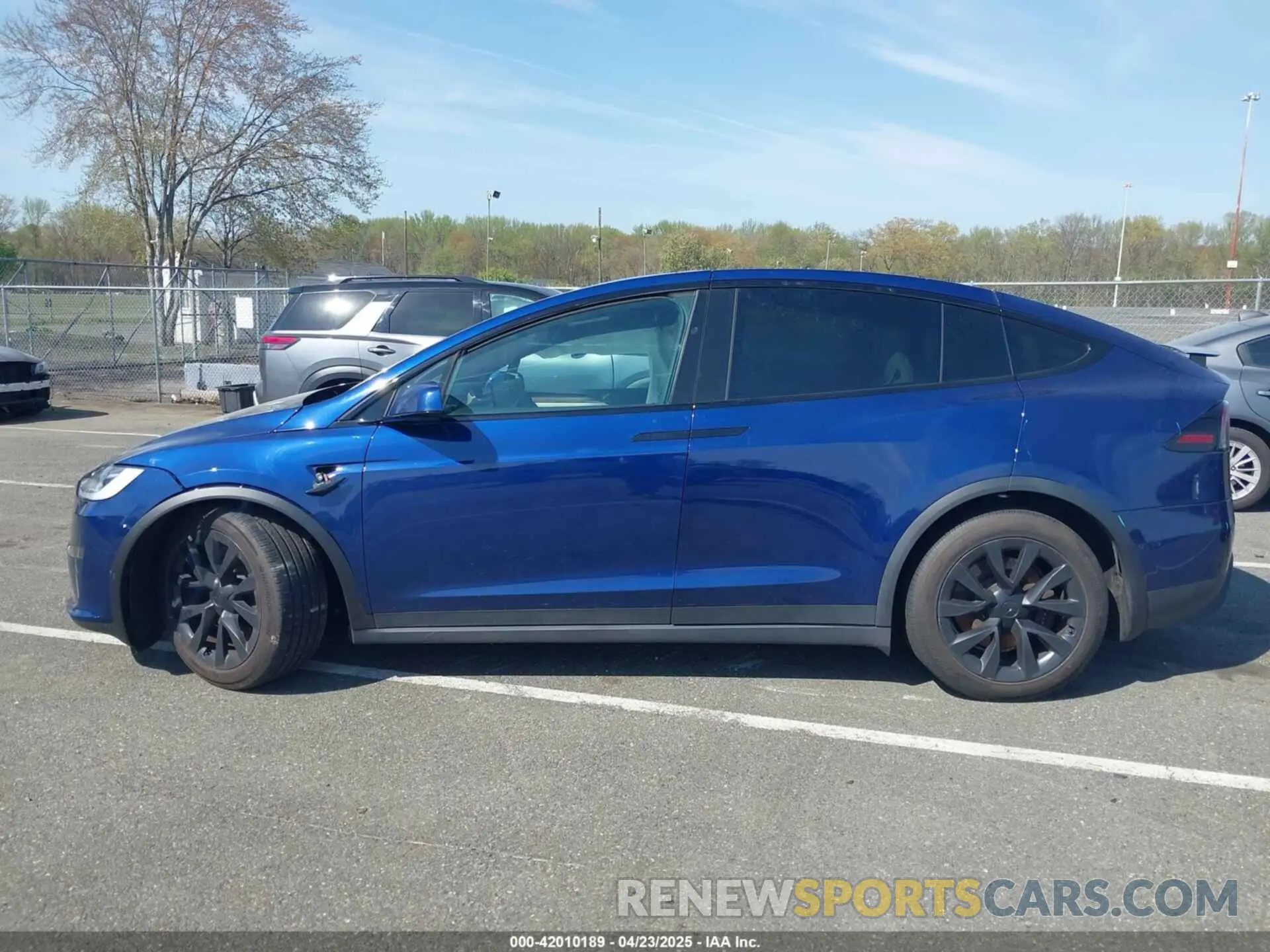 13 fotografías del automóvil dañado 7SAXCBE55PF367111 TESLA MODEL X 2023