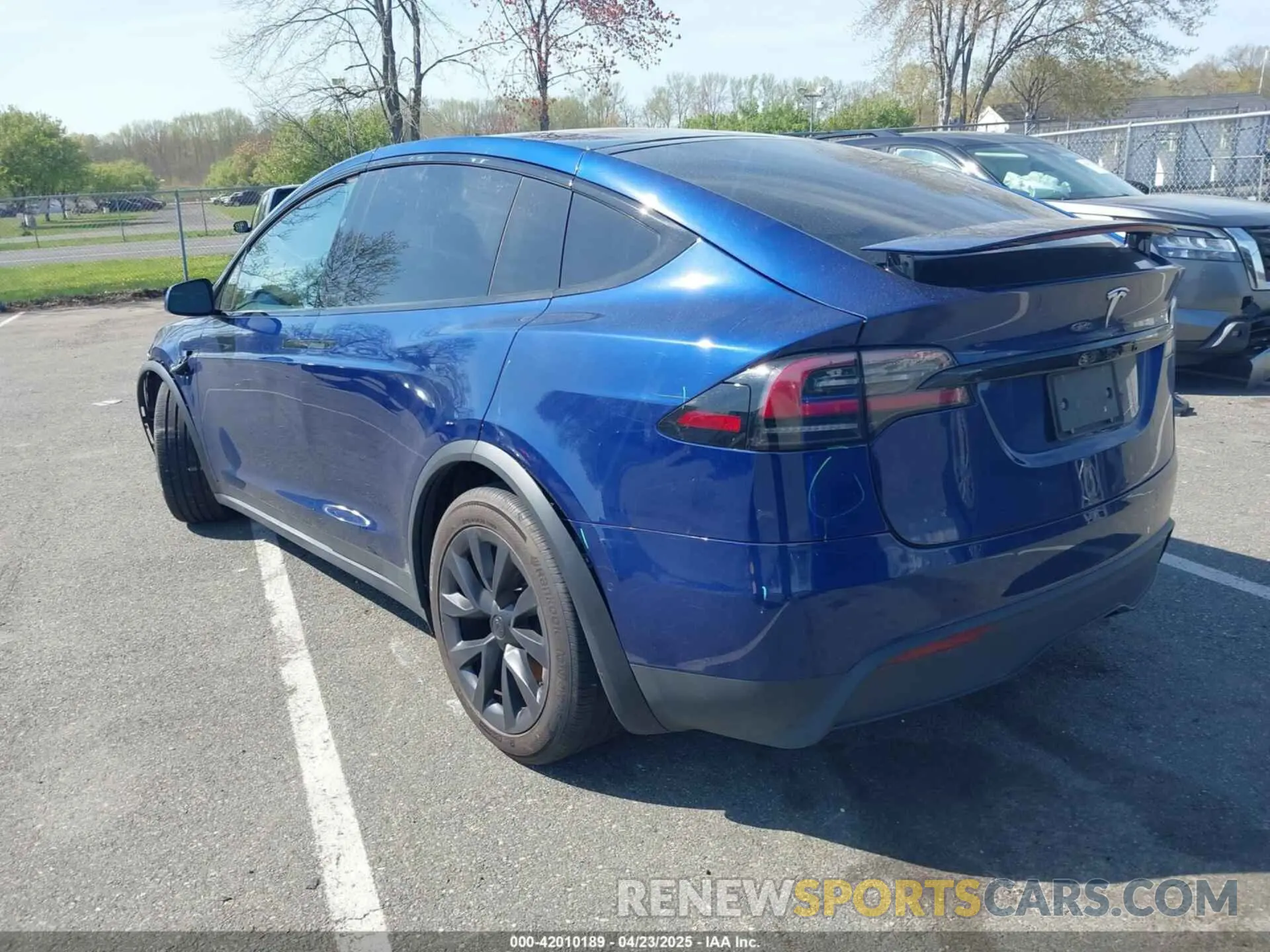 3 fotografías del automóvil dañado 7SAXCBE55PF367111 TESLA MODEL X 2023