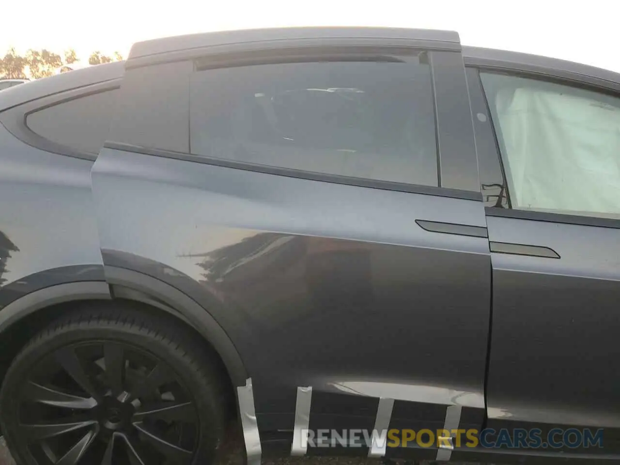 10 fotografías del automóvil dañado 7SAXCBE55PF381834 TESLA MODEL X 2023
