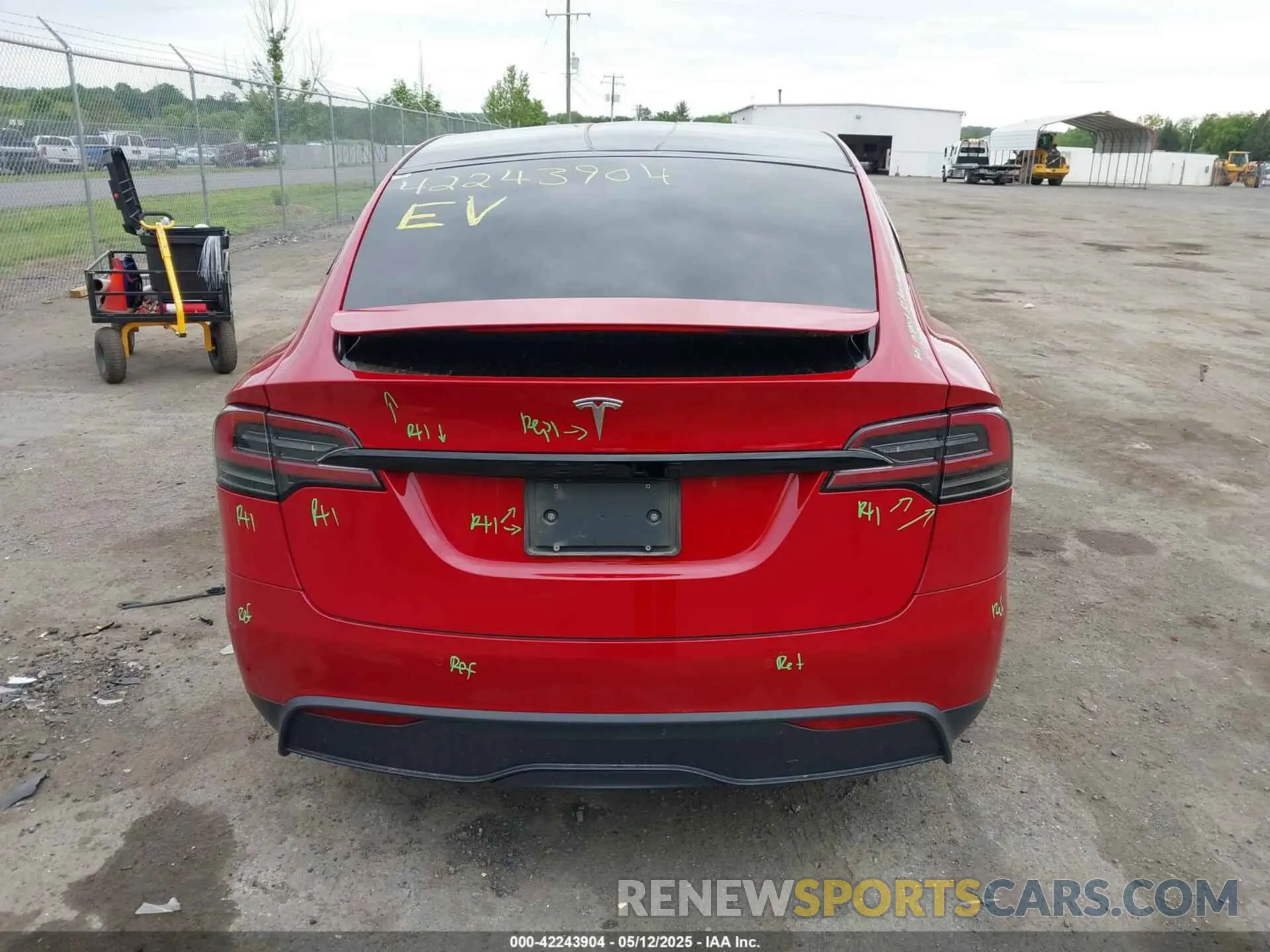 16 fotografías del automóvil dañado 7SAXCBE56PF368087 TESLA MODEL X 2023