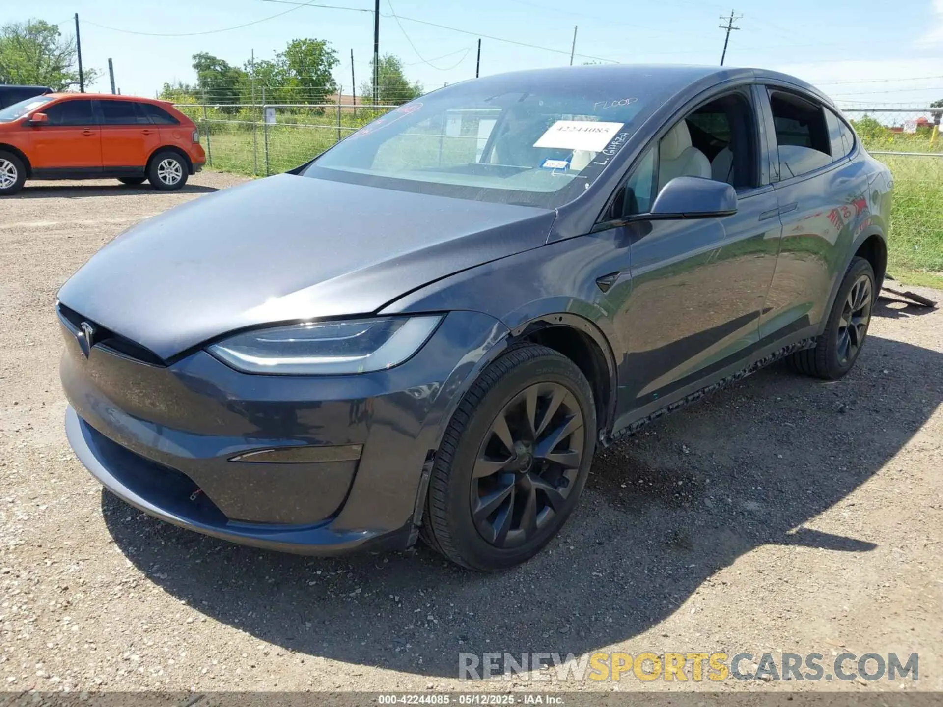 2 fotografías del automóvil dañado 7SAXCBE57PF384895 TESLA MODEL X 2023