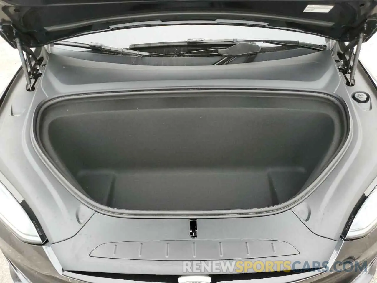 11 fotografías del automóvil dañado 7SAXCBE59PF423230 TESLA MODEL X 2023