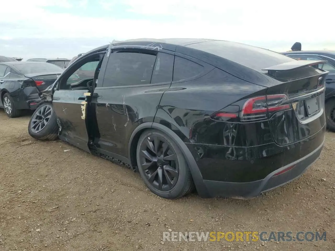 2 fotografías del automóvil dañado 7SAXCBE5XPF377102 TESLA MODEL X 2023