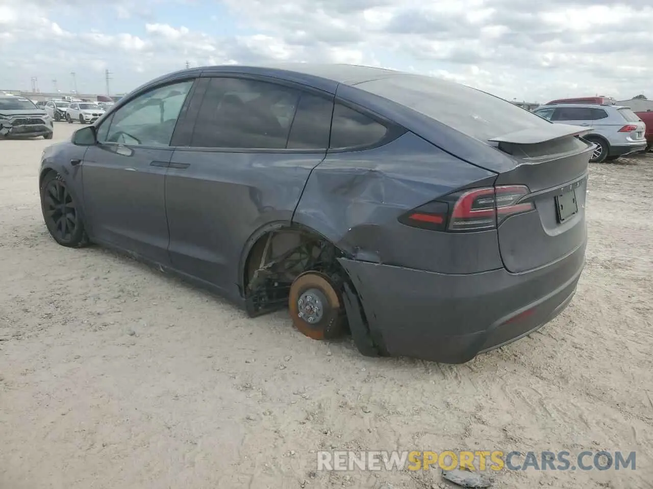 2 fotografías del automóvil dañado 7SAXCBE5XPF399262 TESLA MODEL X 2023