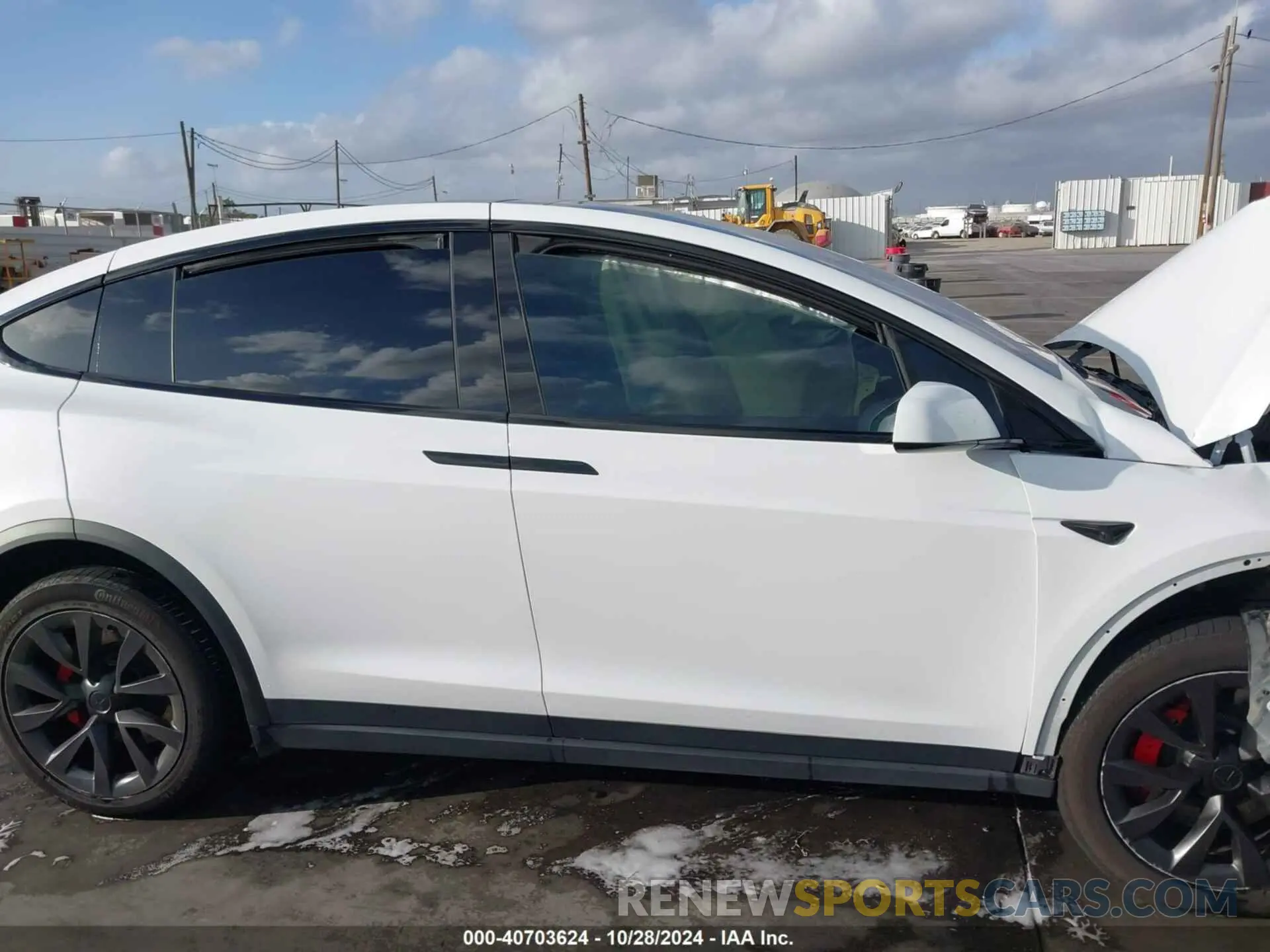13 fotografías del automóvil dañado 7SAXCBE60PF397433 TESLA MODEL X 2023