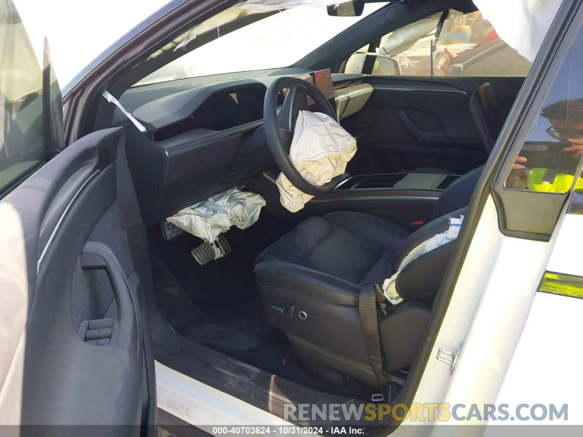 5 fotografías del automóvil dañado 7SAXCBE60PF397433 TESLA MODEL X 2023