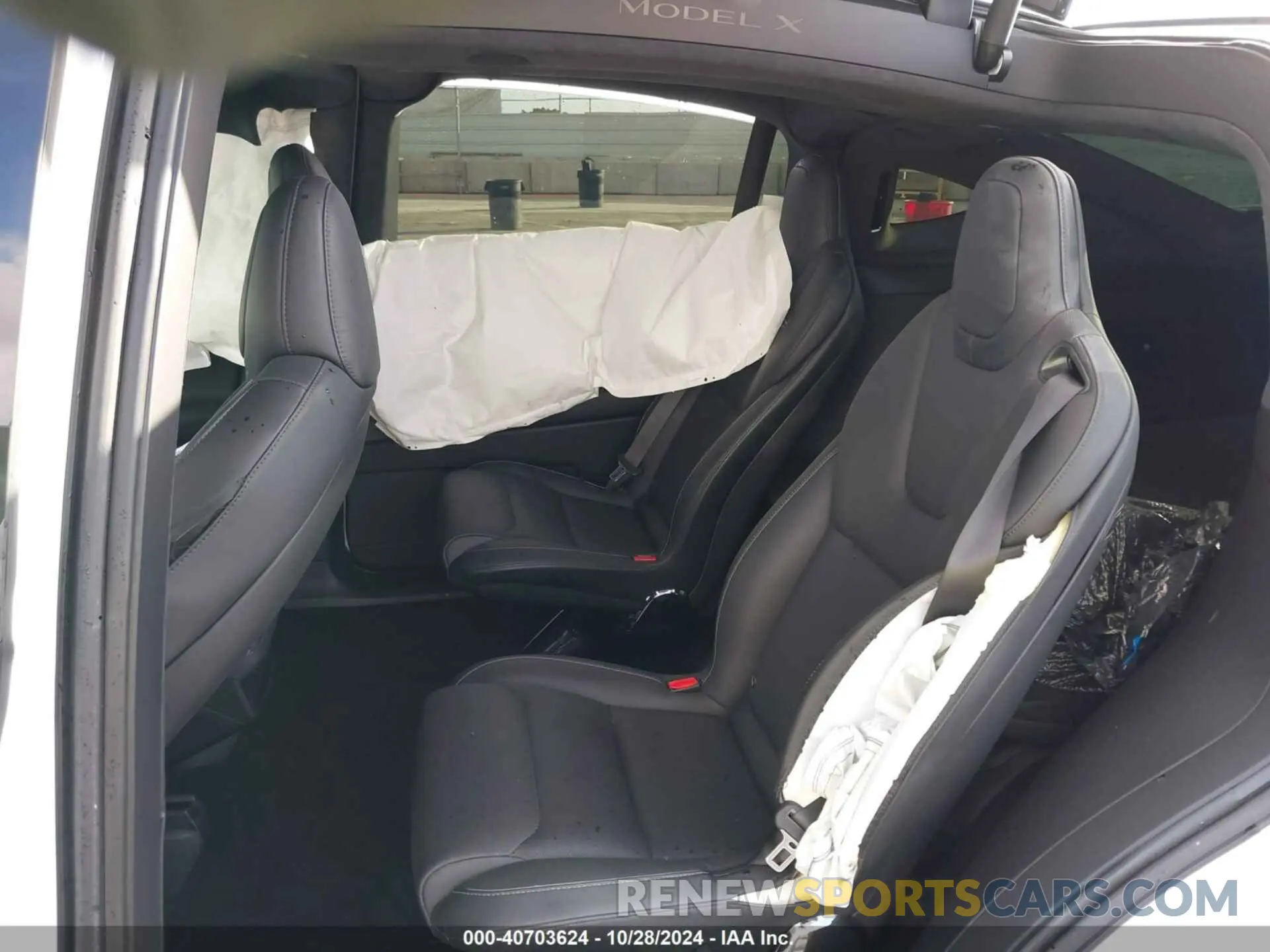 8 fotografías del automóvil dañado 7SAXCBE60PF397433 TESLA MODEL X 2023