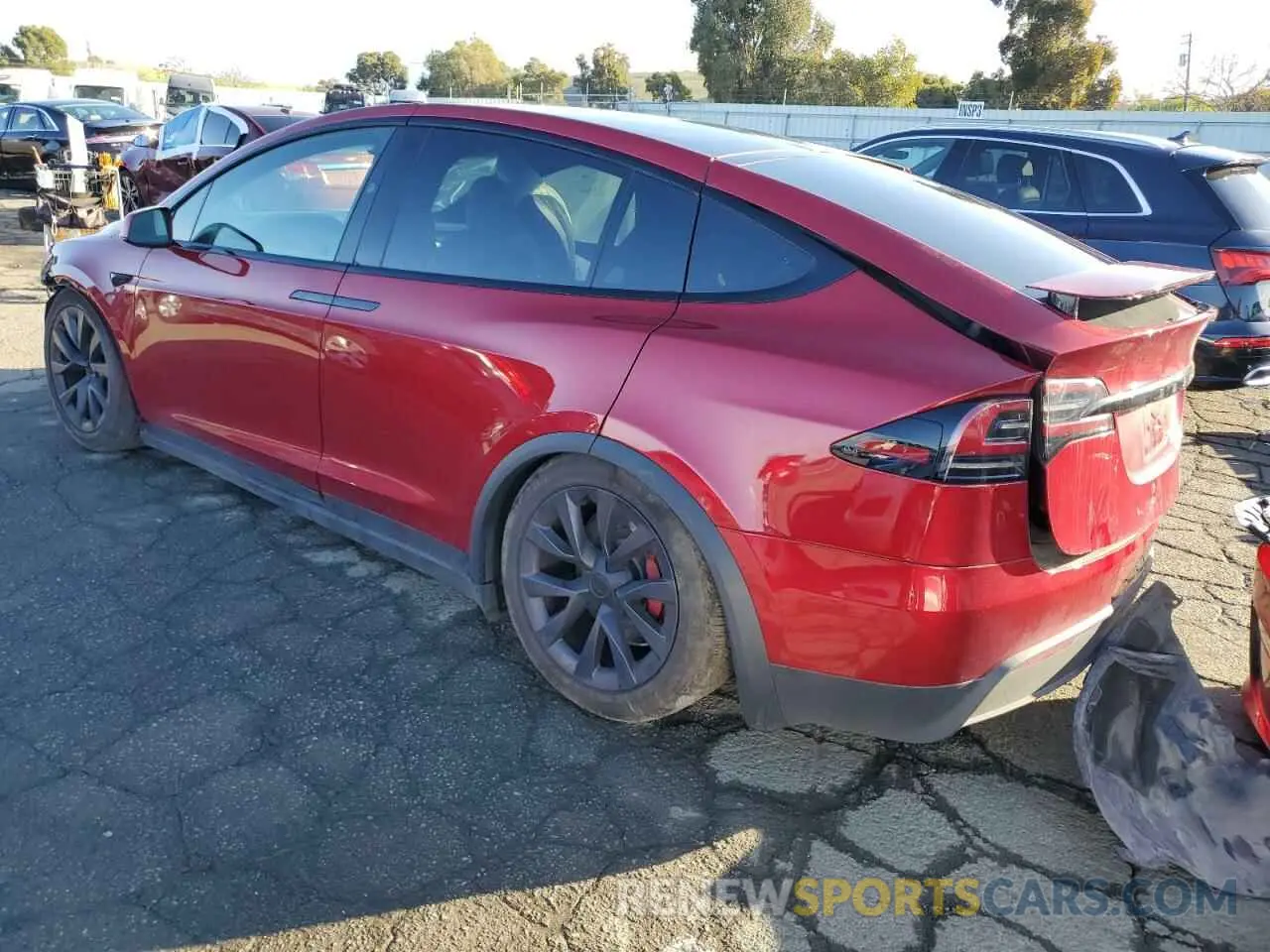 2 fotografías del automóvil dañado 7SAXCBE60PF431032 TESLA MODEL X 2023