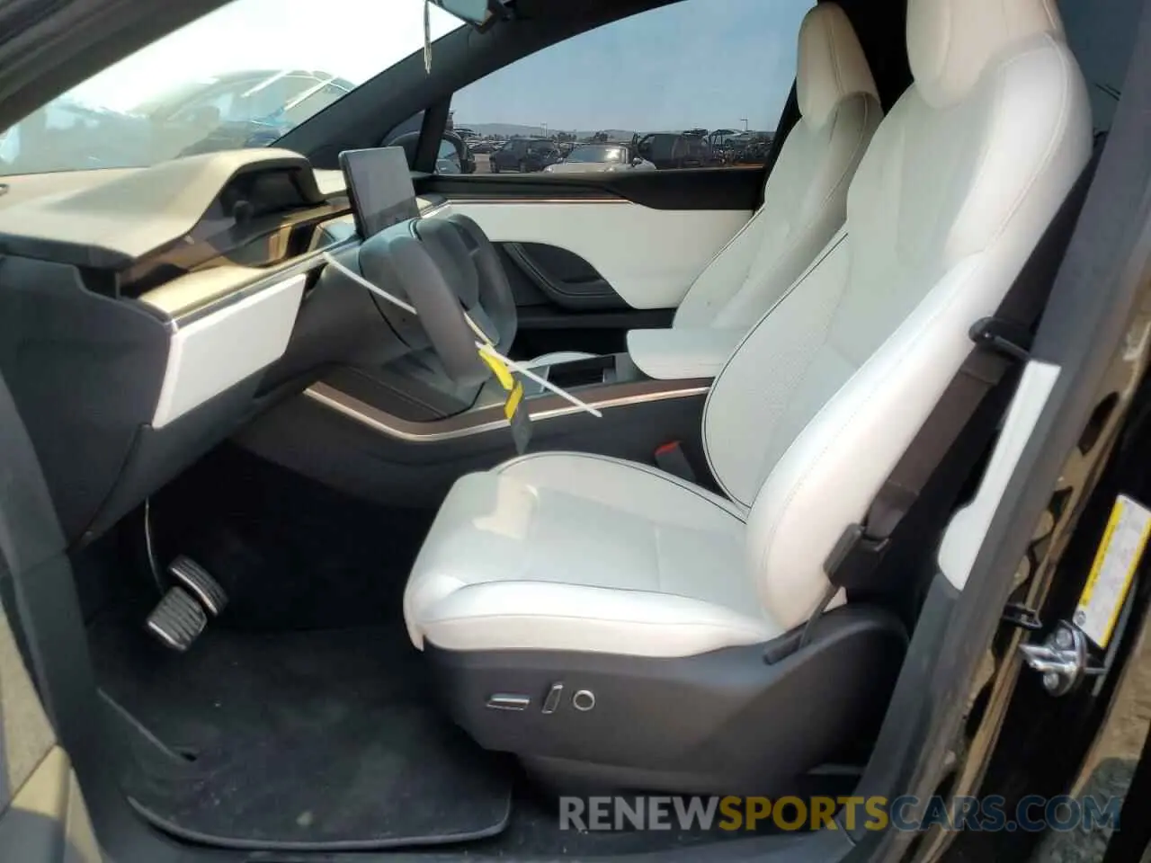 7 fotografías del automóvil dañado 7SAXCBE65PF430023 TESLA MODEL X 2023