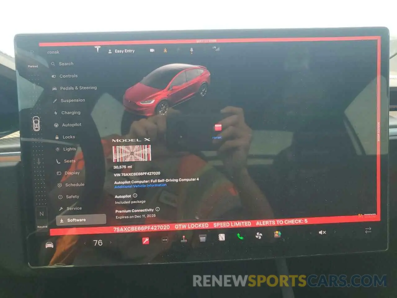 9 fotografías del automóvil dañado 7SAXCBE66PF427020 TESLA MODEL X 2023