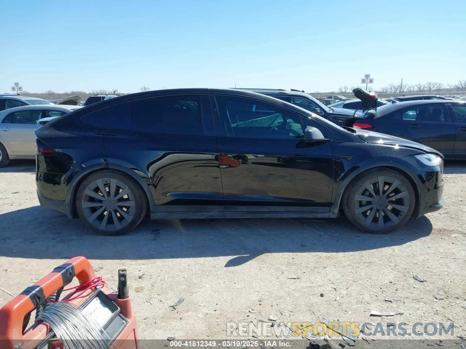 13 fotografías del automóvil dañado 7SAXCBE68PF376183 TESLA MODEL X 2023