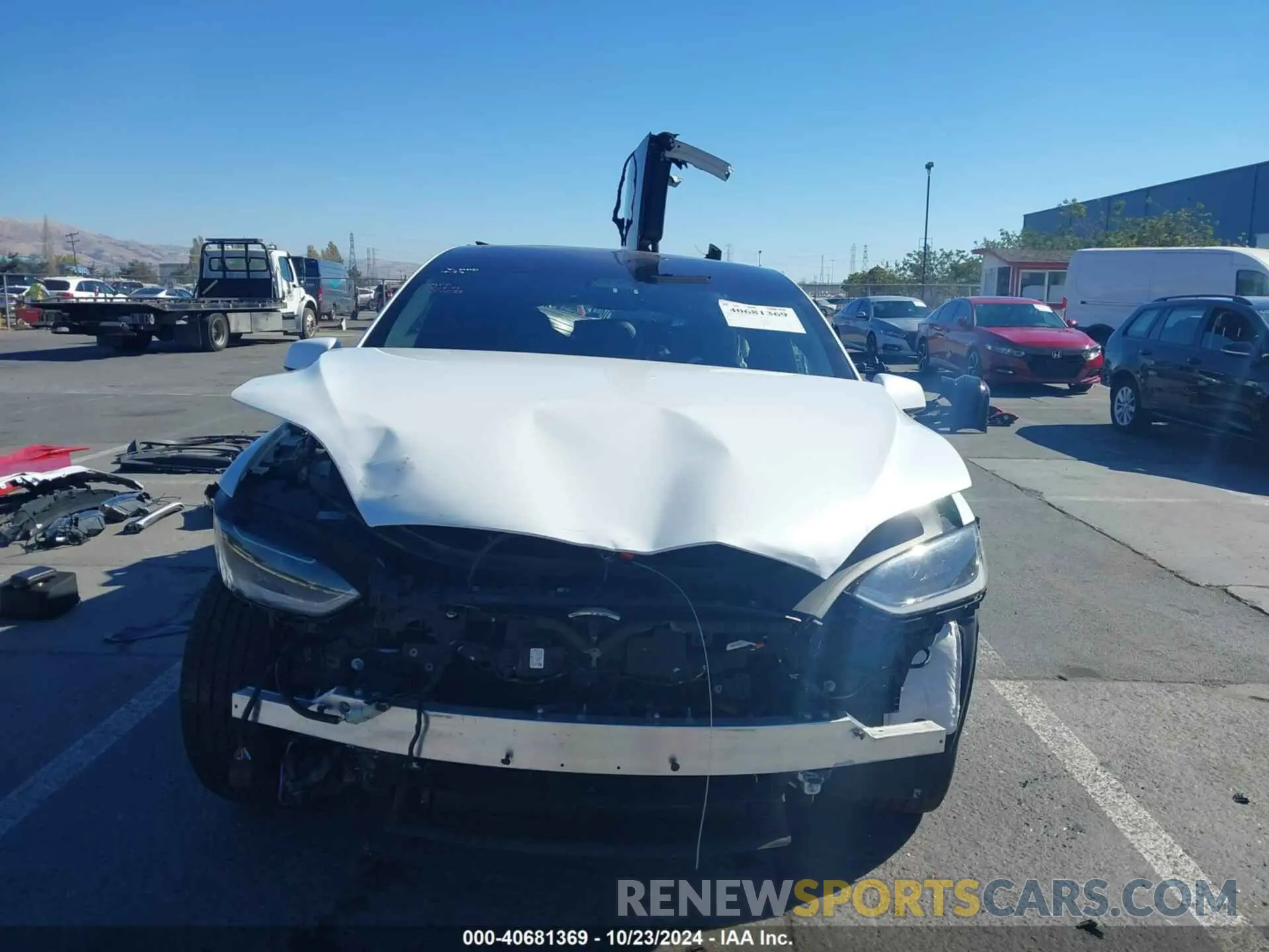 12 fotografías del automóvil dañado 7SAXCBE69PF410115 TESLA MODEL X 2023