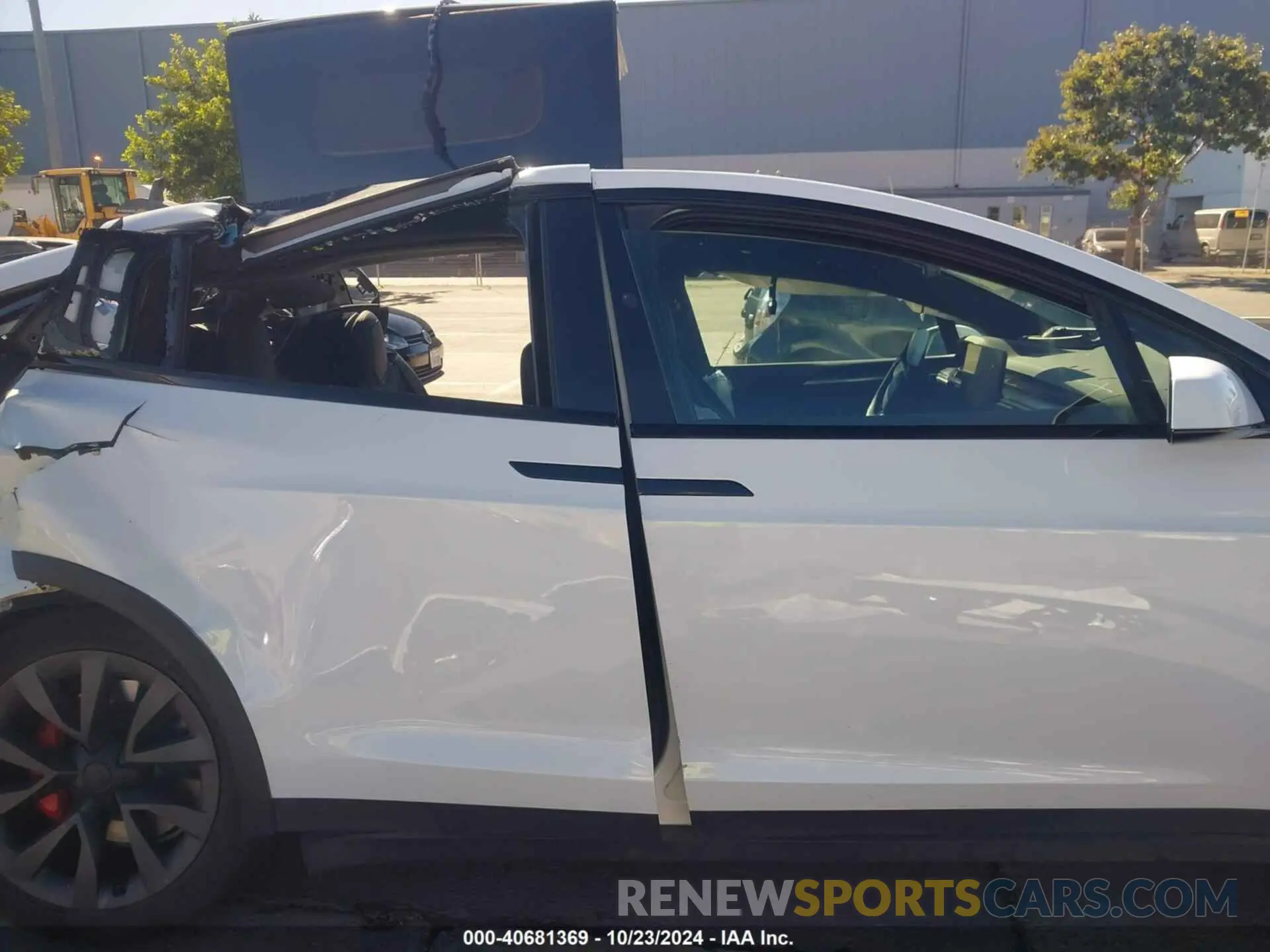13 fotografías del automóvil dañado 7SAXCBE69PF410115 TESLA MODEL X 2023