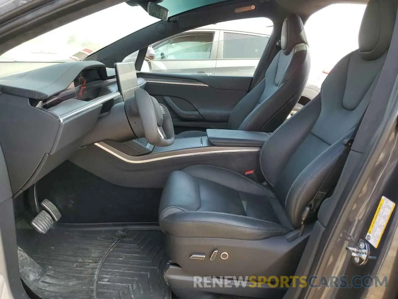 7 fotografías del automóvil dañado 7SAXCBE6XPF373186 TESLA MODEL X 2023