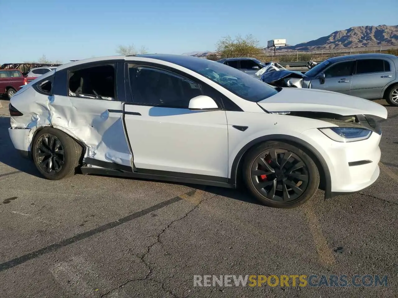 4 fotografías del automóvil dañado 7SAXCBE6XPF395804 TESLA MODEL X 2023