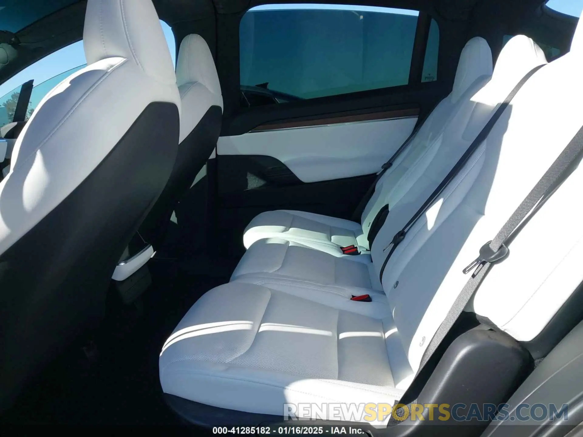 8 fotografías del automóvil dañado 7SAXCDE58PF411114 TESLA MODEL X 2023