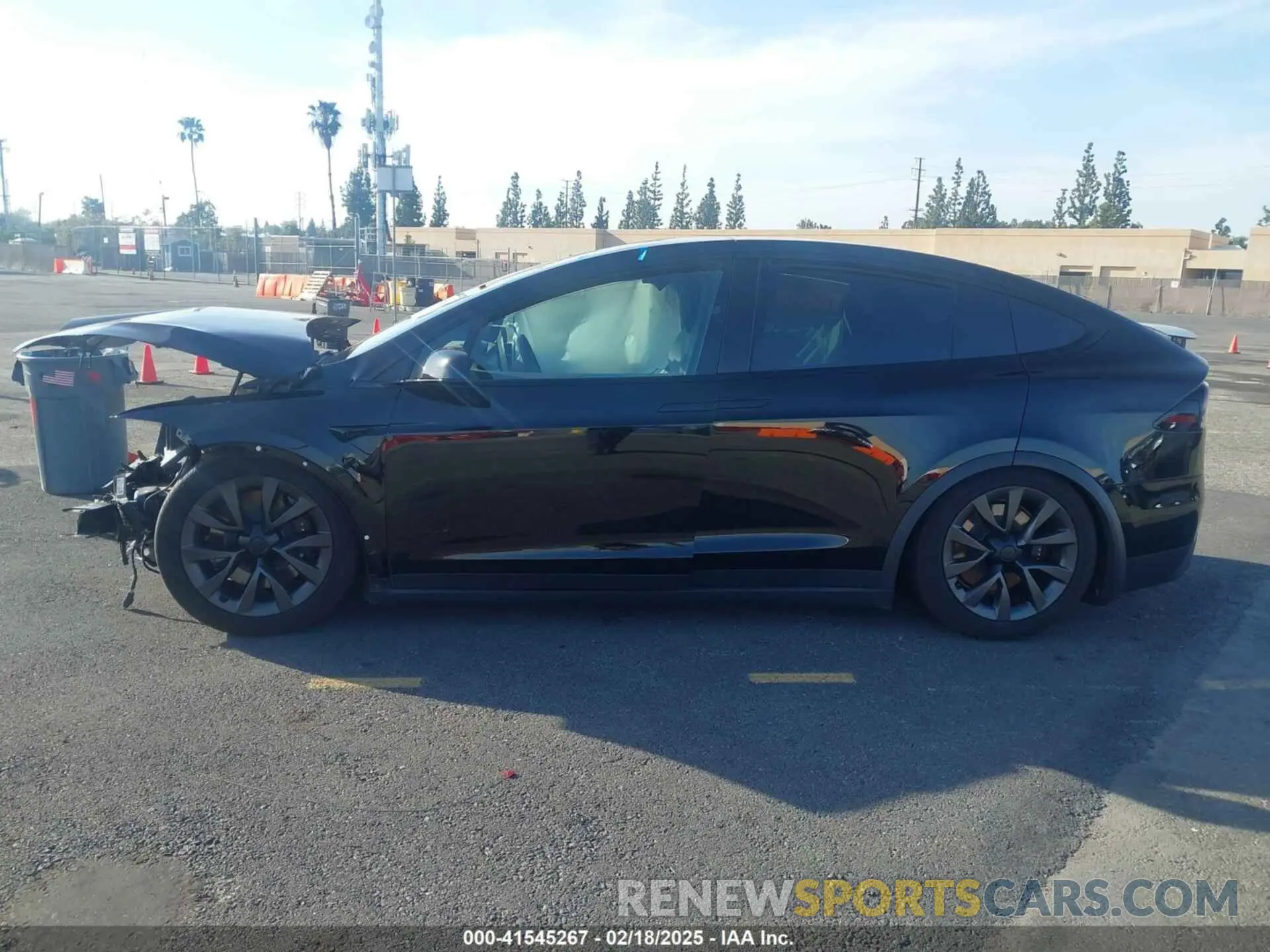 13 fotografías del automóvil dañado 7SAXCDE59PF430836 TESLA MODEL X 2023