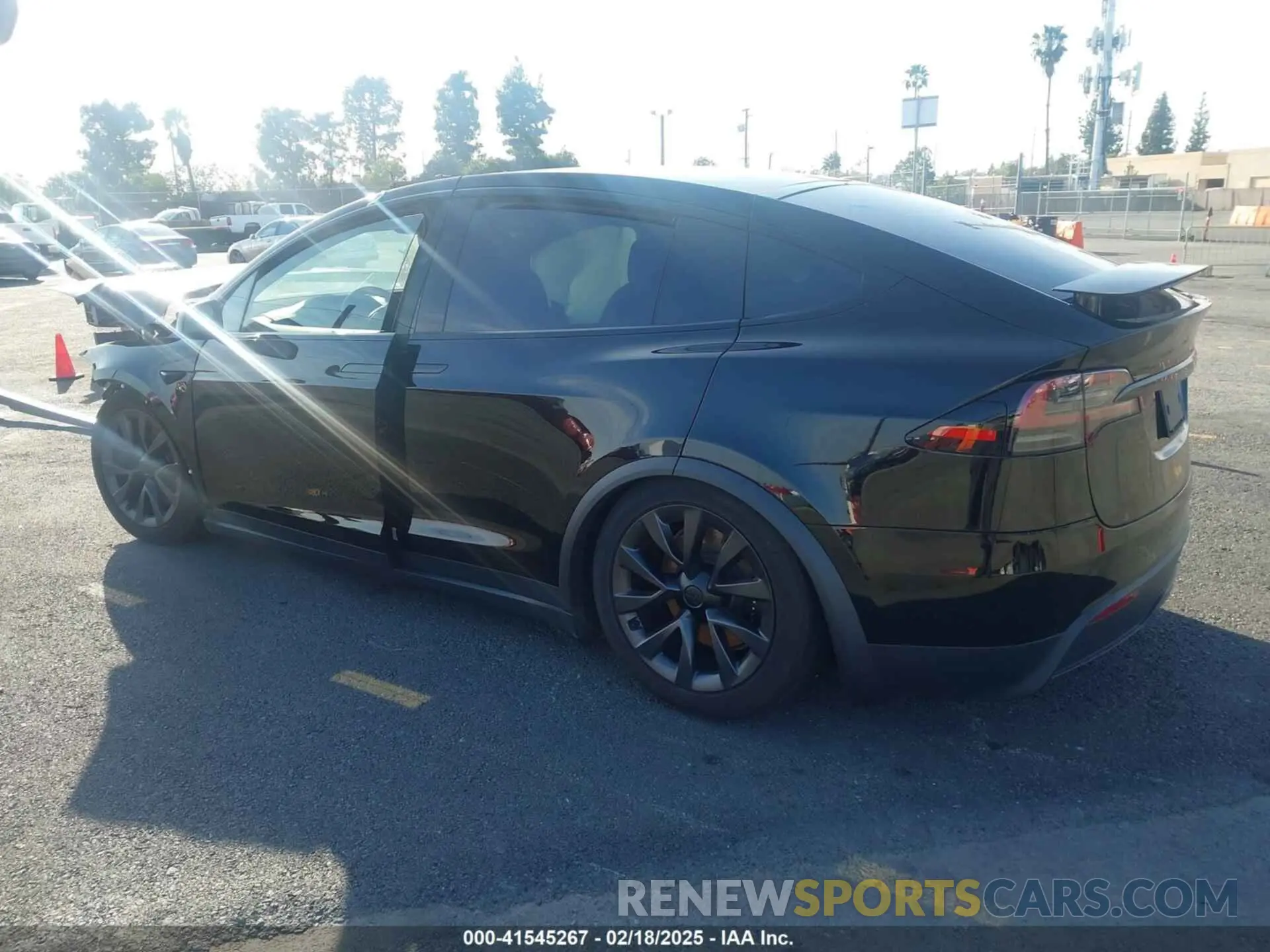 3 fotografías del automóvil dañado 7SAXCDE59PF430836 TESLA MODEL X 2023