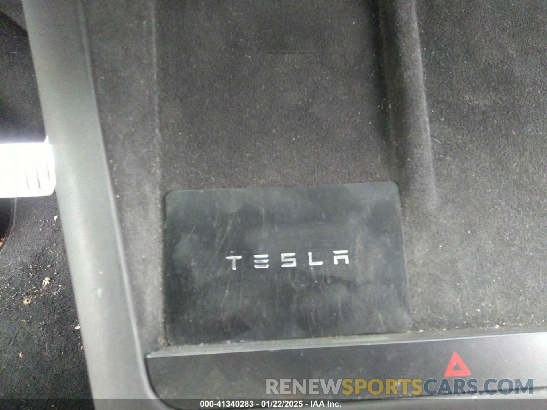 11 fotografías del automóvil dañado 7SAXCAE51RF457496 TESLA MODEL X 2024