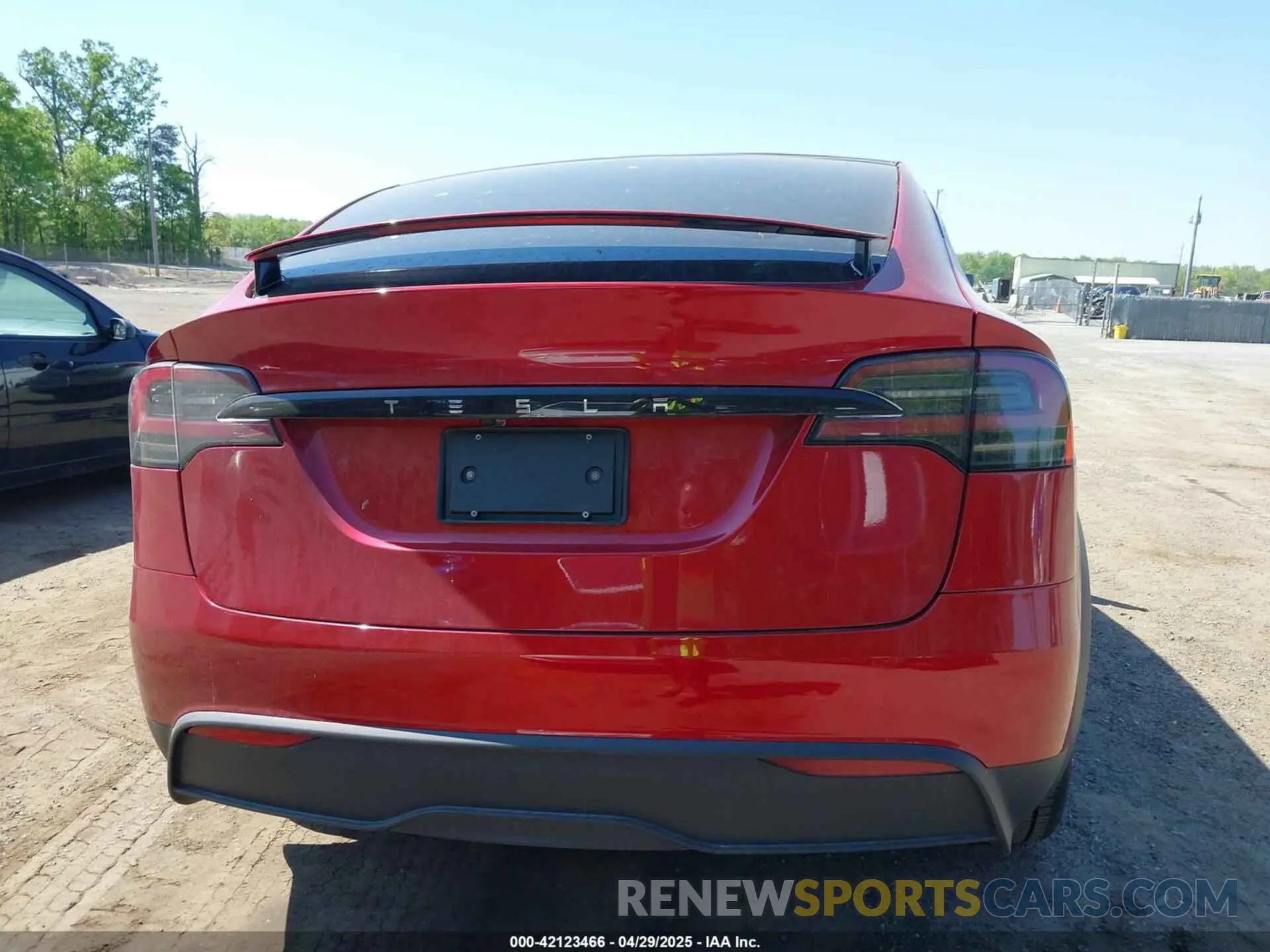 16 fotografías del automóvil dañado 7SAXCAE56RF460197 TESLA MODEL X 2024