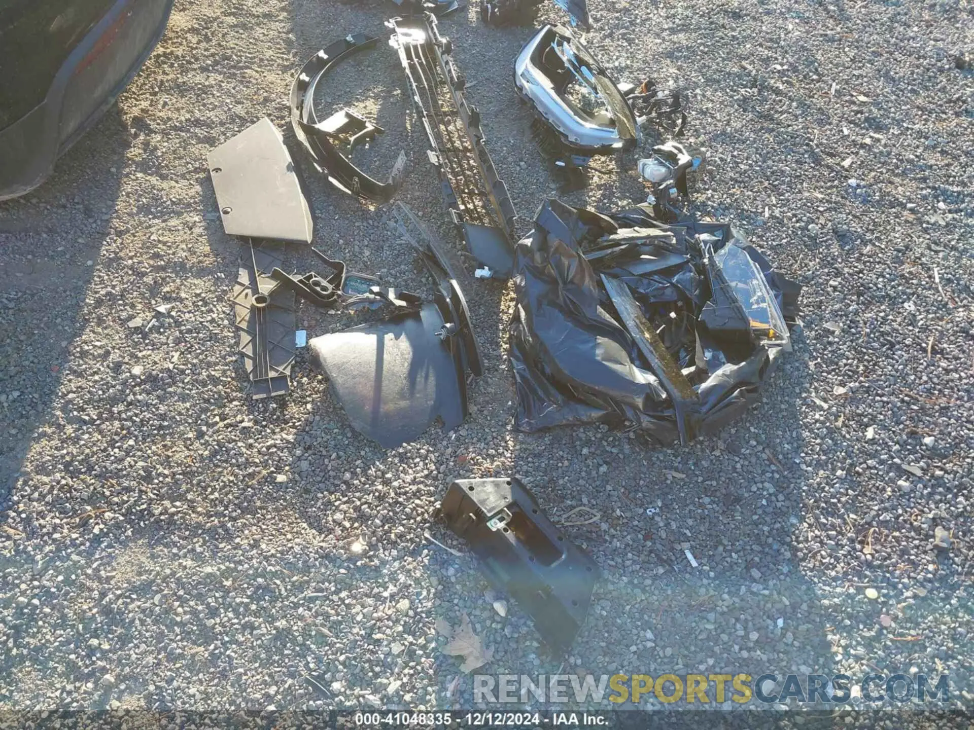 21 fotografías del automóvil dañado 7SAXCAE59RF458430 TESLA MODEL X 2024