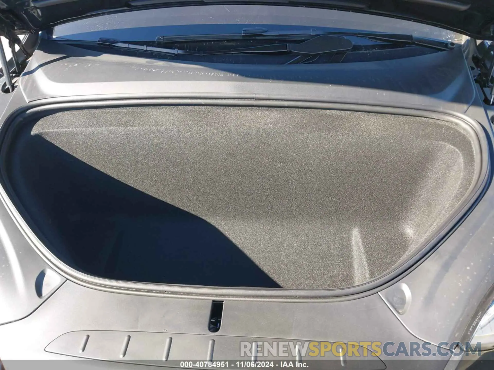 10 fotografías del automóvil dañado 7SAXCBE51RF457133 TESLA MODEL X 2024