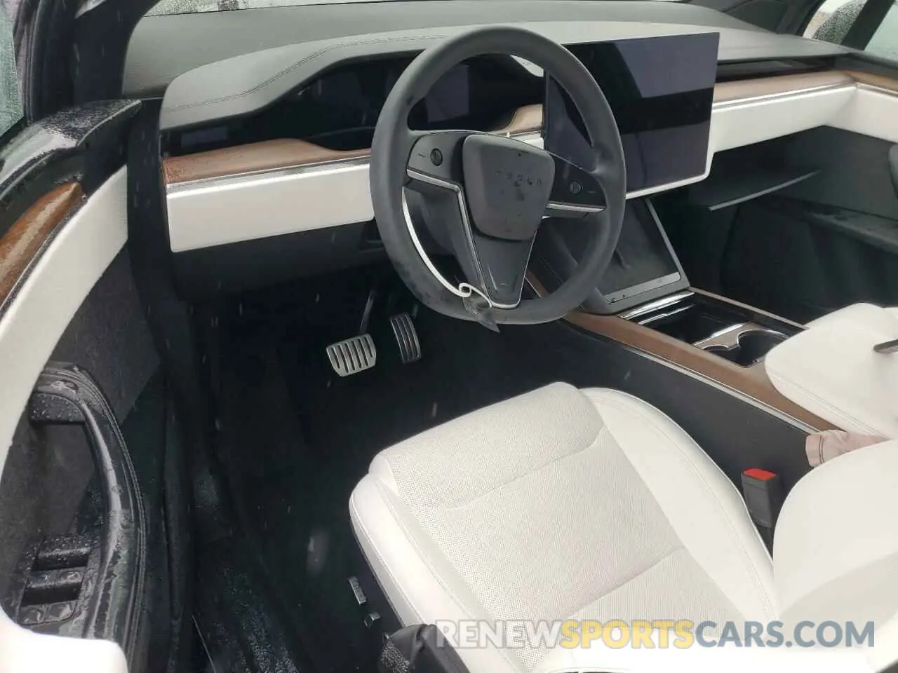 8 fotografías del automóvil dañado 7SAXCBE52RF442589 TESLA MODEL X 2024