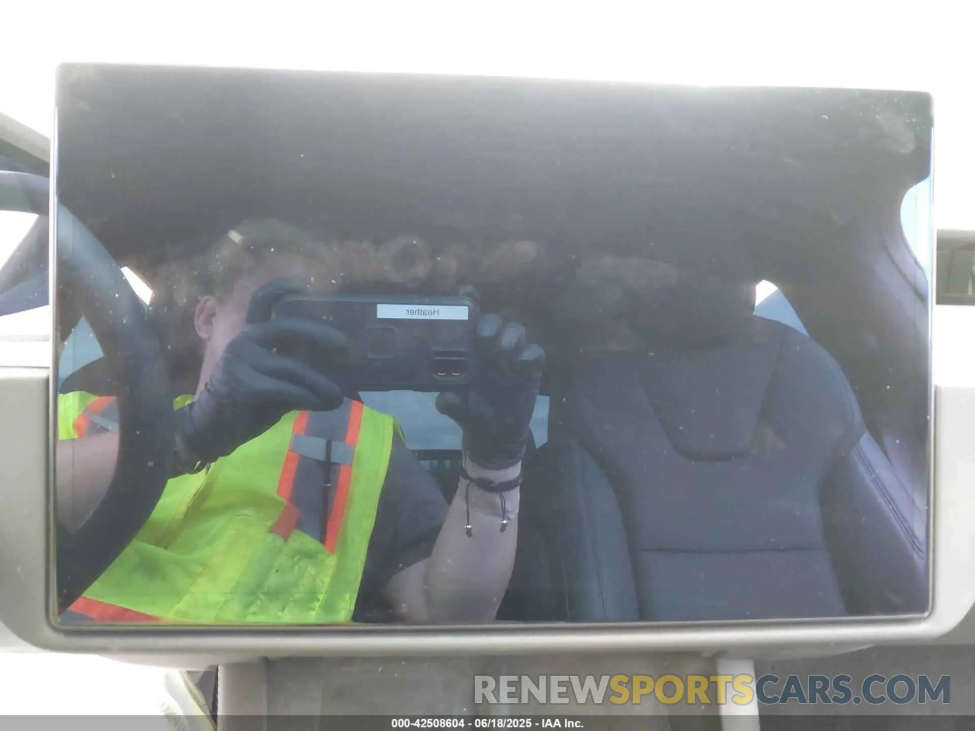 15 fotografías del automóvil dañado 7SAXCBE55RF460875 TESLA MODEL X 2024