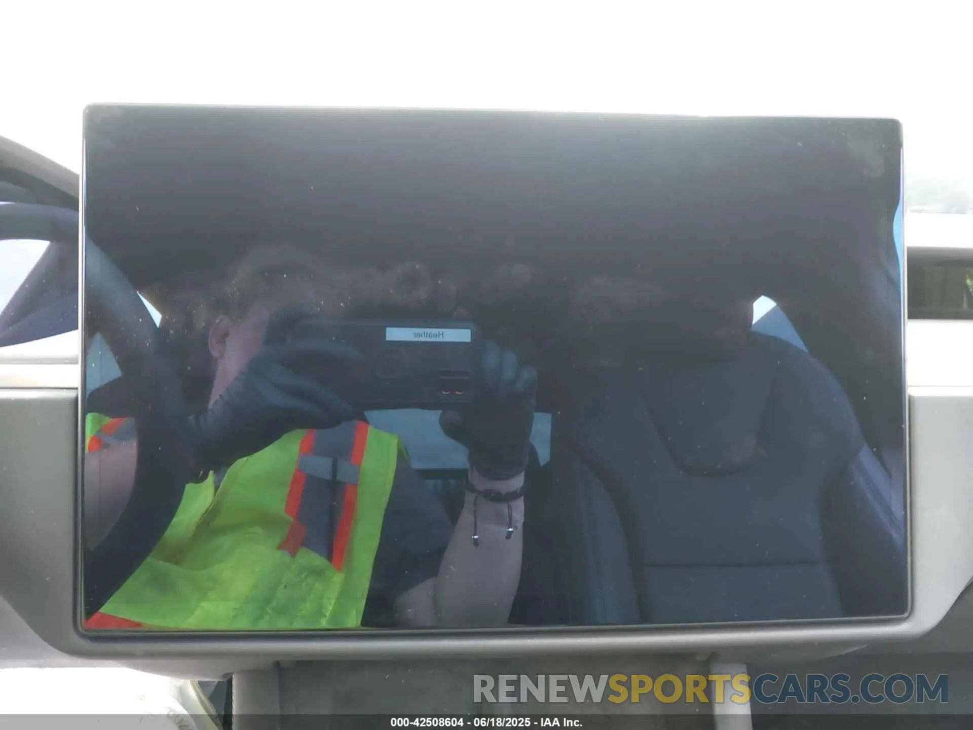 17 fotografías del automóvil dañado 7SAXCBE55RF460875 TESLA MODEL X 2024