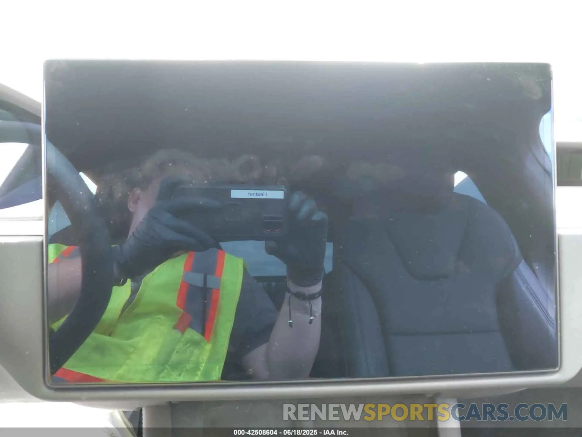 18 fotografías del automóvil dañado 7SAXCBE55RF460875 TESLA MODEL X 2024