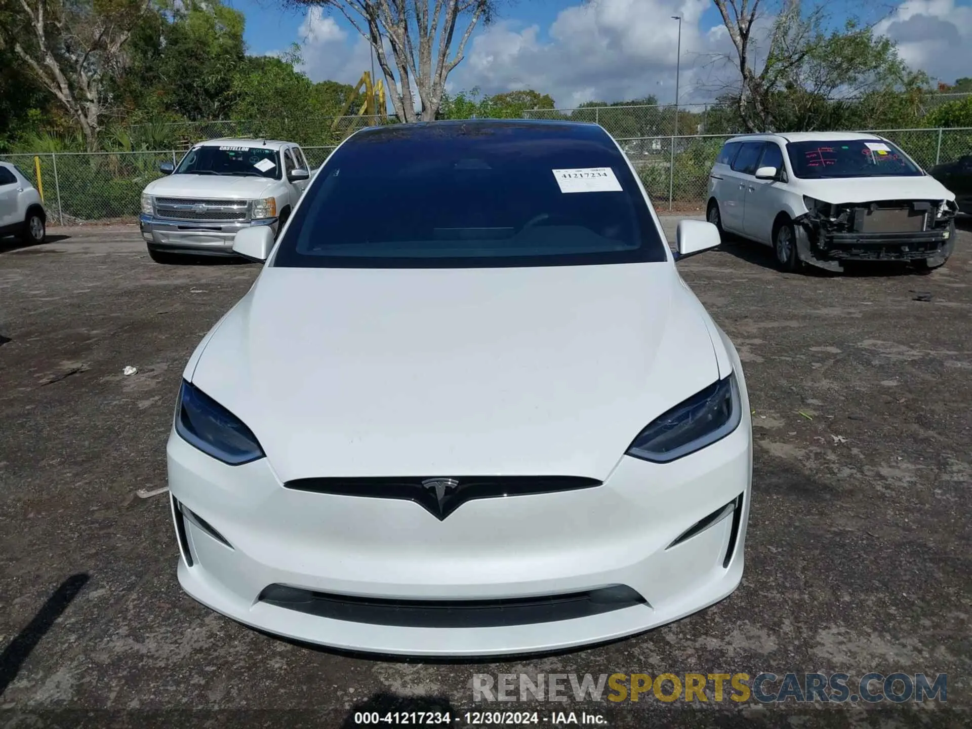 11 fotografías del automóvil dañado 7SAXCBE59RF433324 TESLA MODEL X 2024