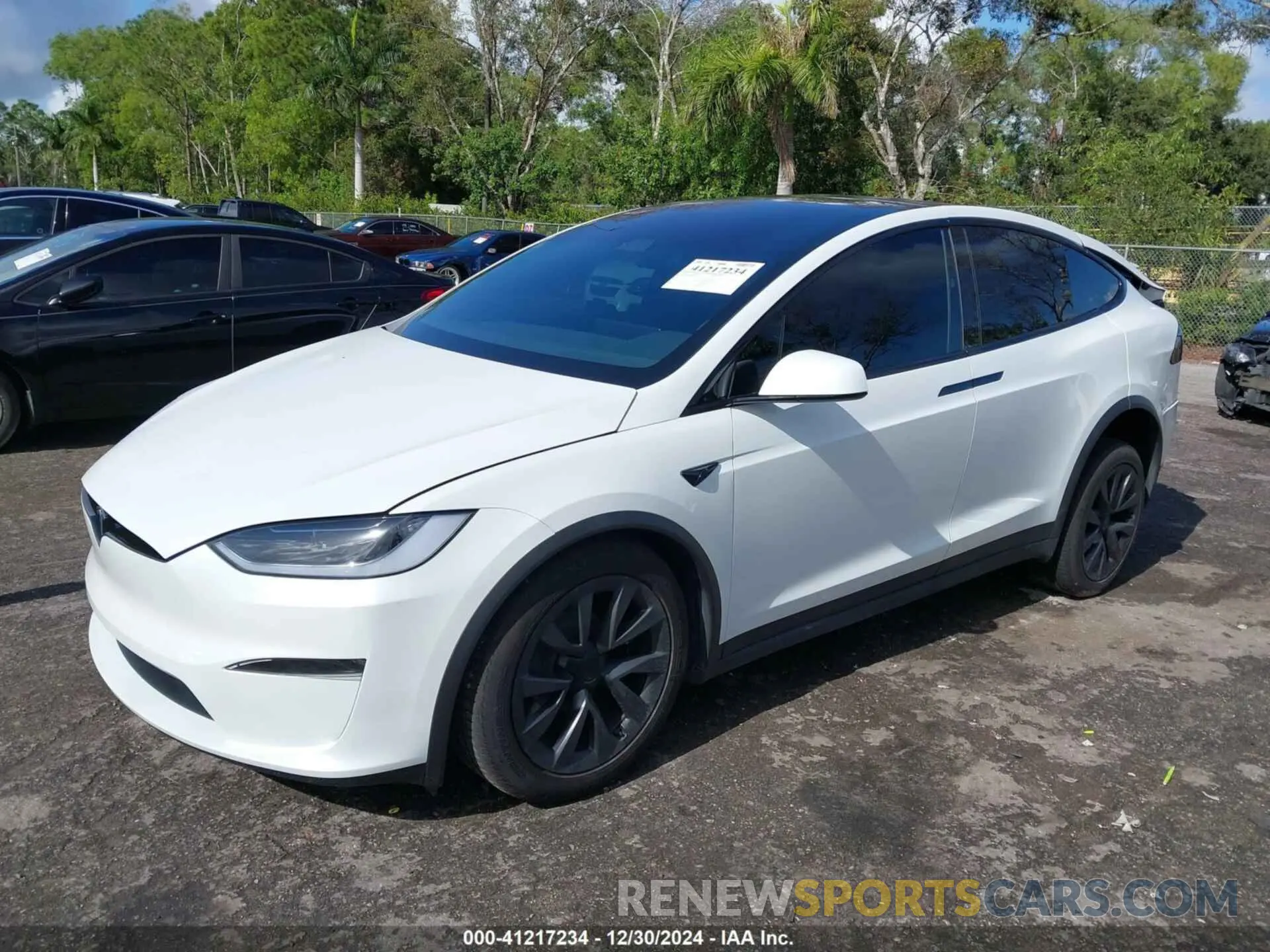 2 fotografías del automóvil dañado 7SAXCBE59RF433324 TESLA MODEL X 2024