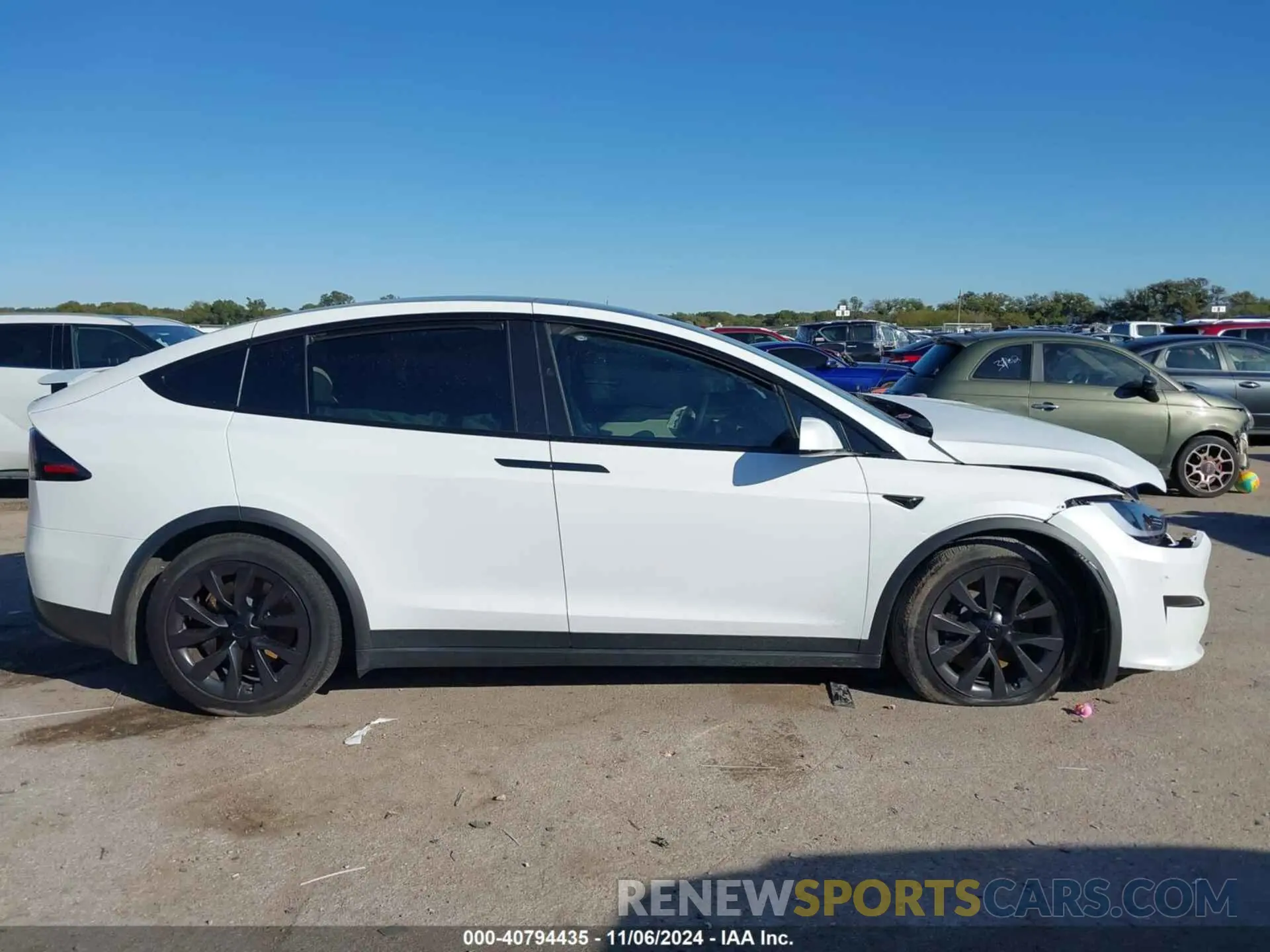12 fotografías del automóvil dañado 7SAXCBE5XRF442615 TESLA MODEL X 2024