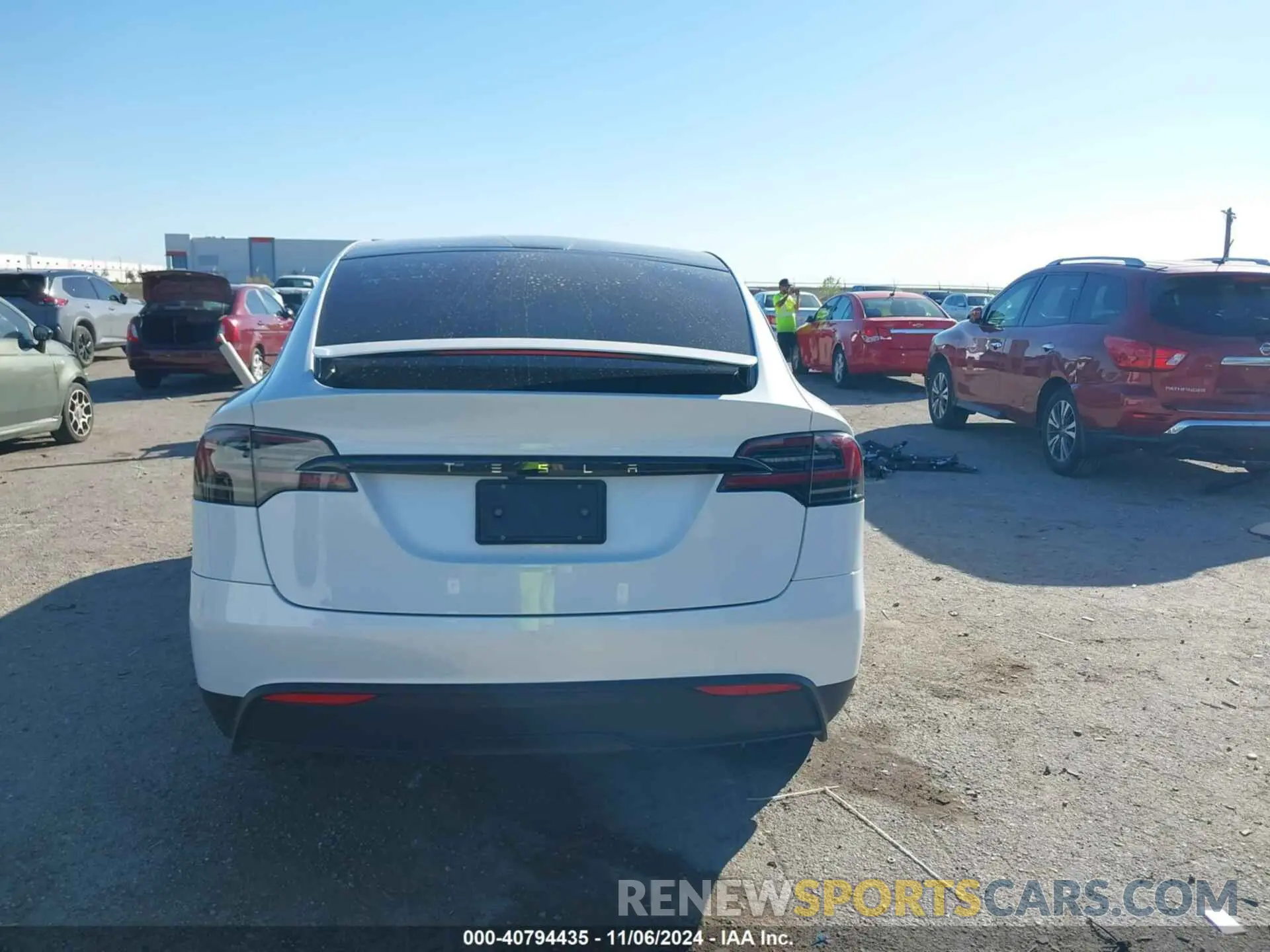 15 fotografías del automóvil dañado 7SAXCBE5XRF442615 TESLA MODEL X 2024