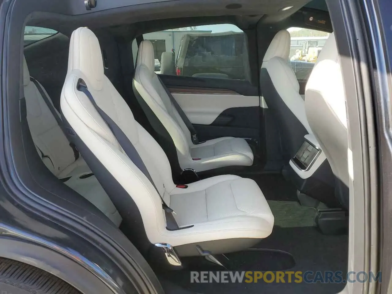 11 fotografías del automóvil dañado 7SAXCBE5XRF447328 TESLA MODEL X 2024