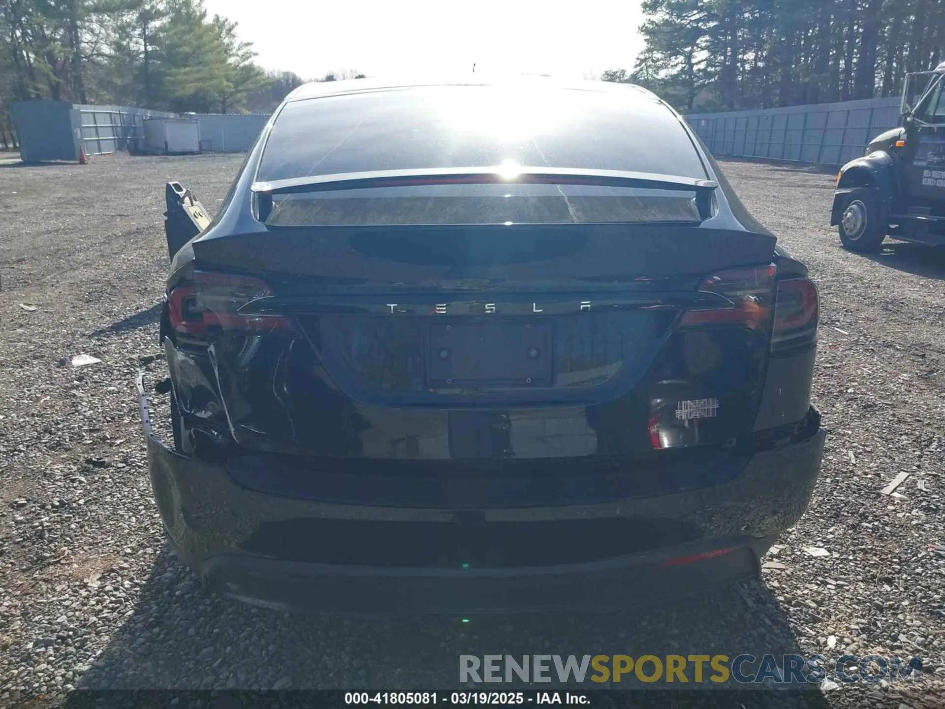 16 fotografías del automóvil dañado 7SAXCBE60RF447492 TESLA MODEL X 2024