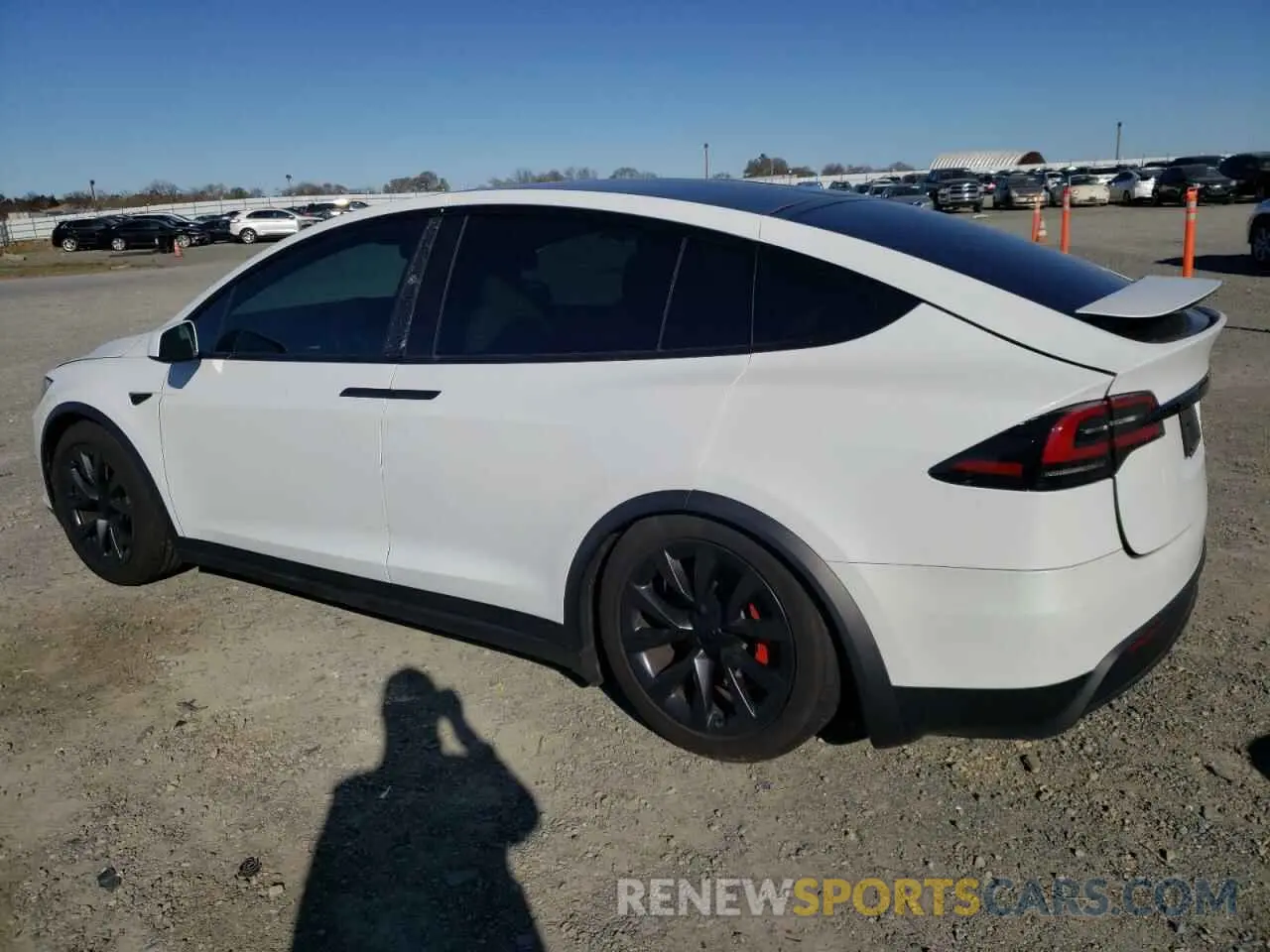 2 fotografías del automóvil dañado 7SAXCBE65RF437640 TESLA MODEL X 2024