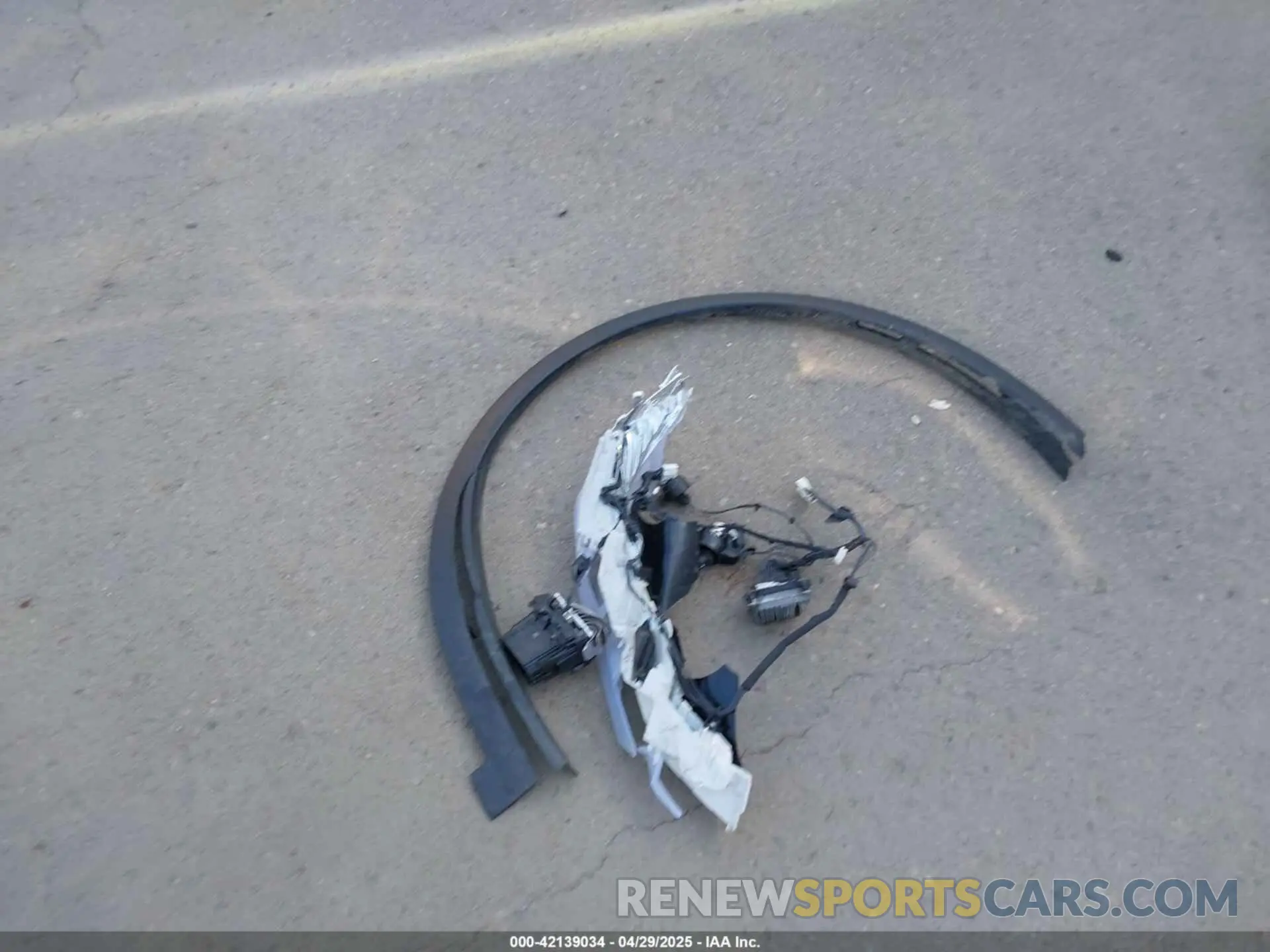 11 fotografías del automóvil dañado 7SAXCBE66RF458402 TESLA MODEL X 2024