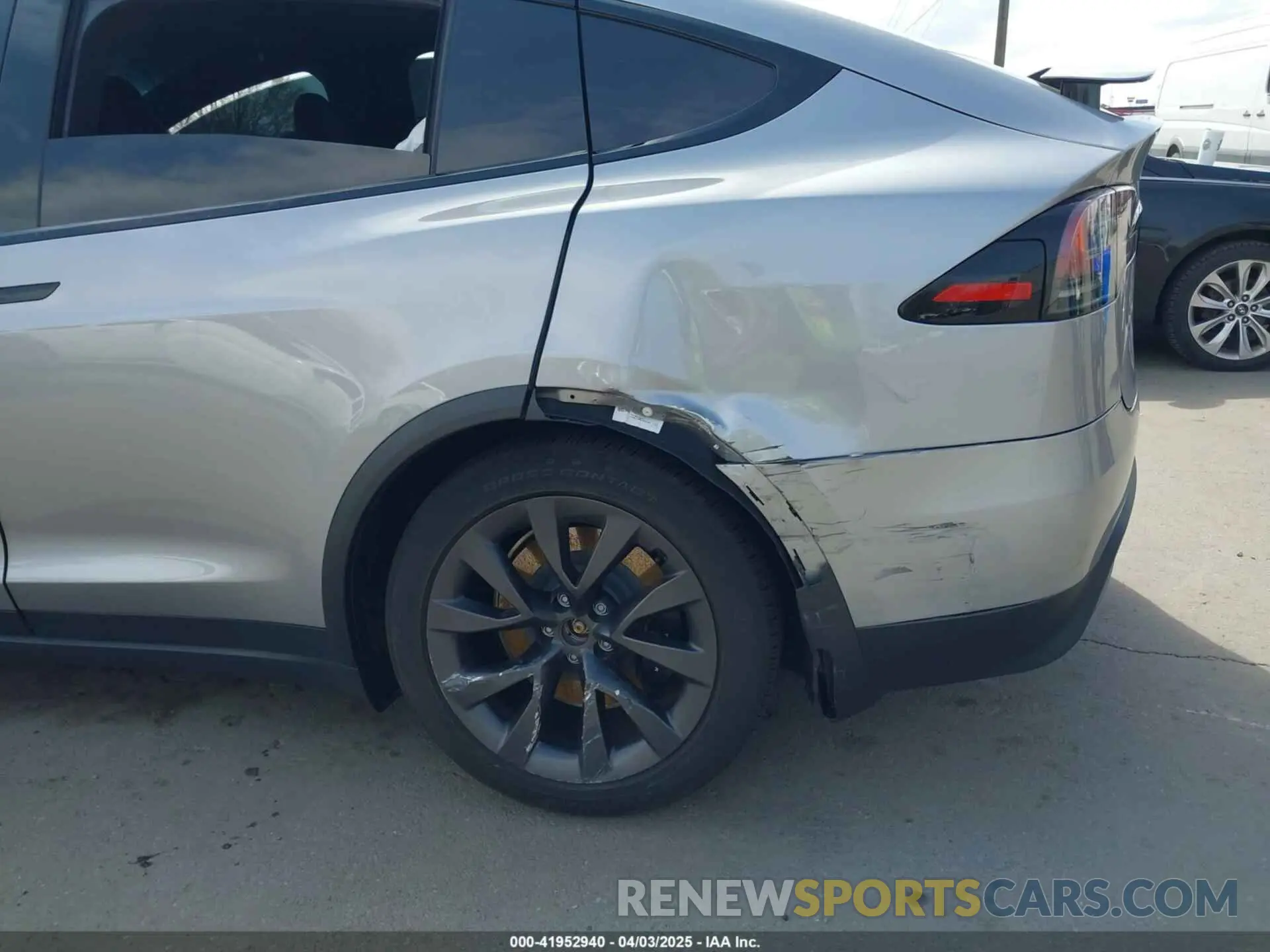 6 fotografías del automóvil dañado 7SAXCDE50RF452999 TESLA MODEL X 2024
