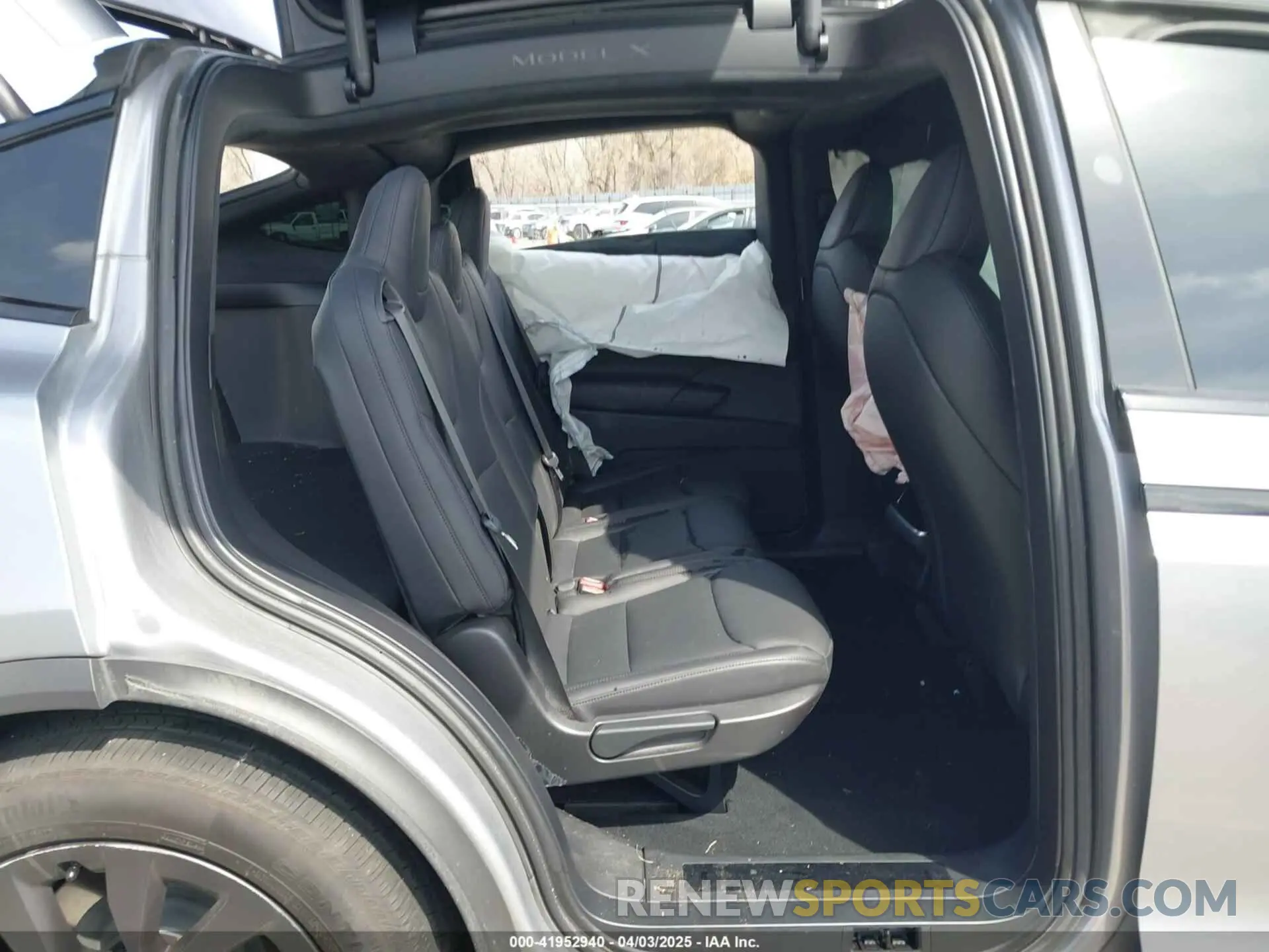 8 fotografías del automóvil dañado 7SAXCDE50RF452999 TESLA MODEL X 2024
