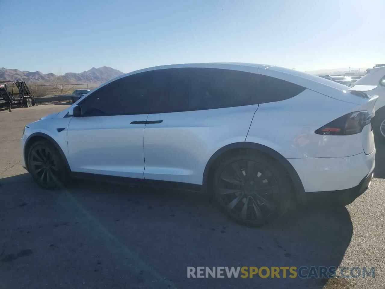 2 fotografías del automóvil dañado 7SAXCDE51RF455569 TESLA MODEL X 2024