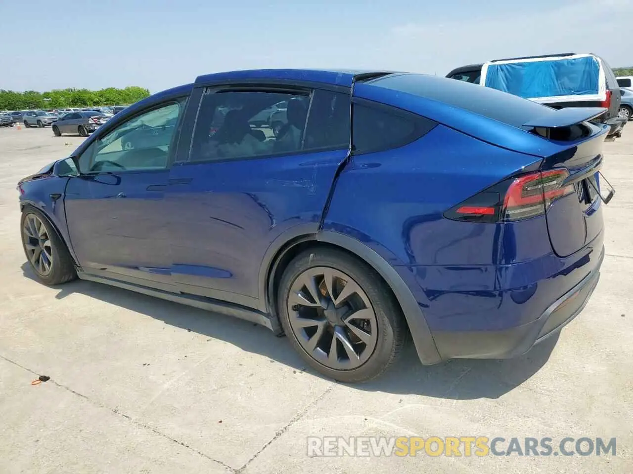 2 fotografías del automóvil dañado 7SAXCDE54RF439754 TESLA MODEL X 2024