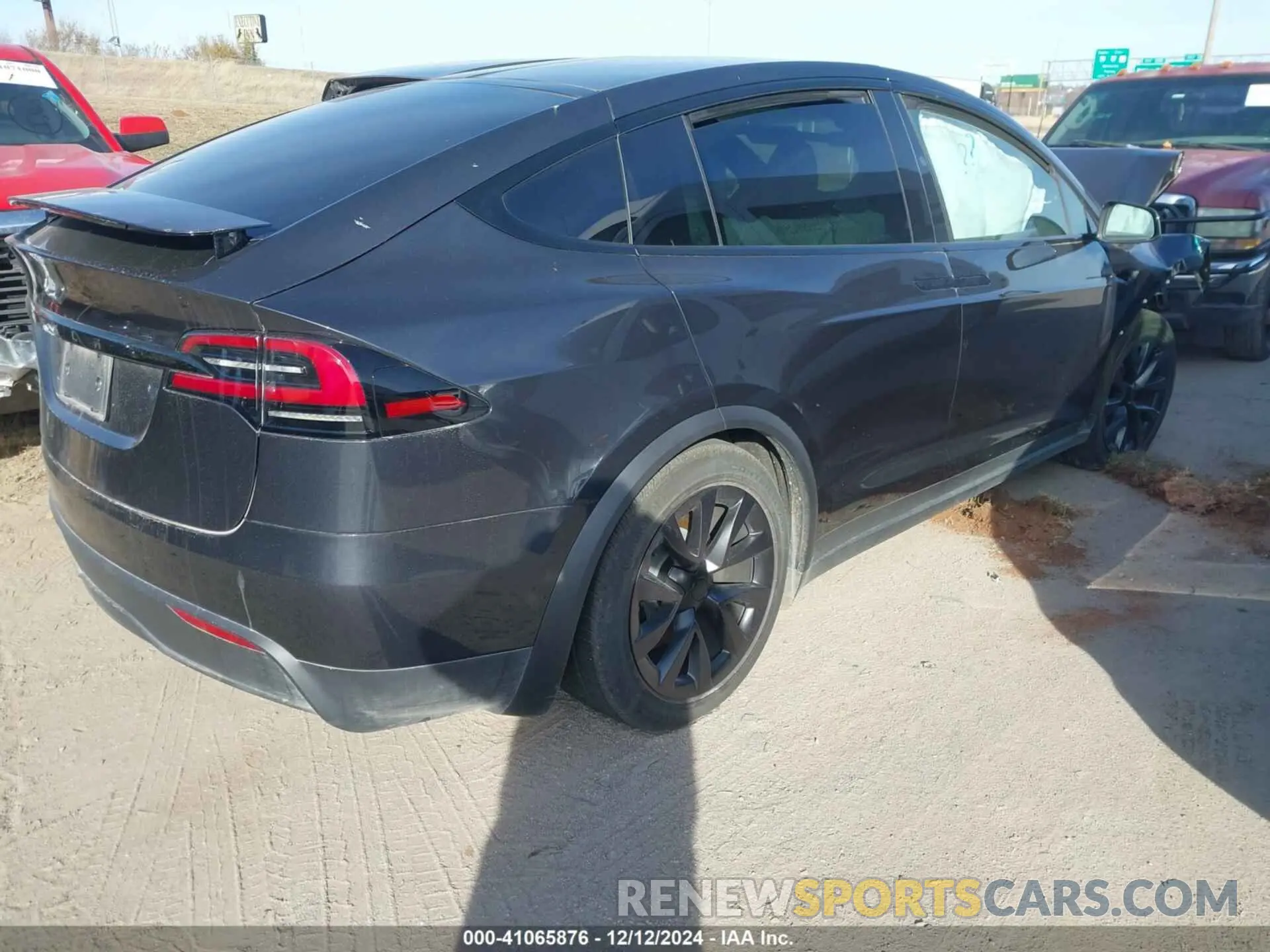 4 fotografías del automóvil dañado 7SAXCDE54RF446378 TESLA MODEL X 2024