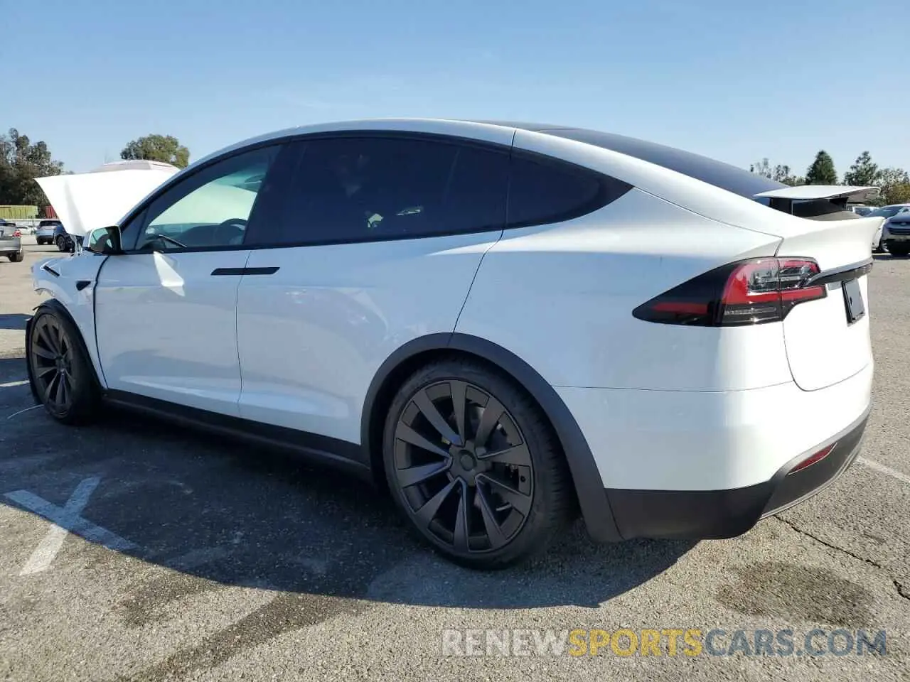 2 fotografías del automóvil dañado 7SAXCDE54RF458689 TESLA MODEL X 2024