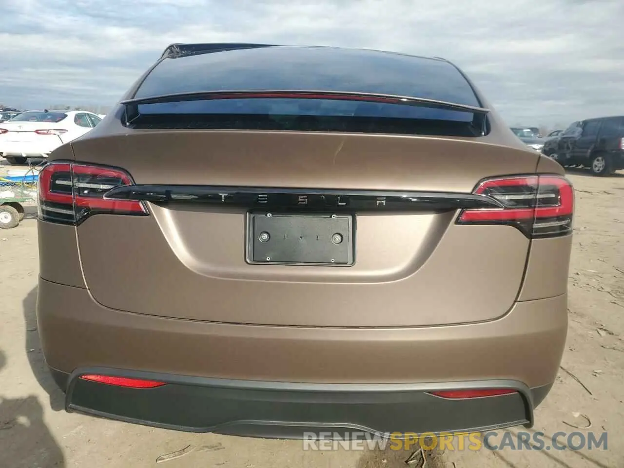 6 fotografías del automóvil dañado 7SAXCDE55RF446289 TESLA MODEL X 2024