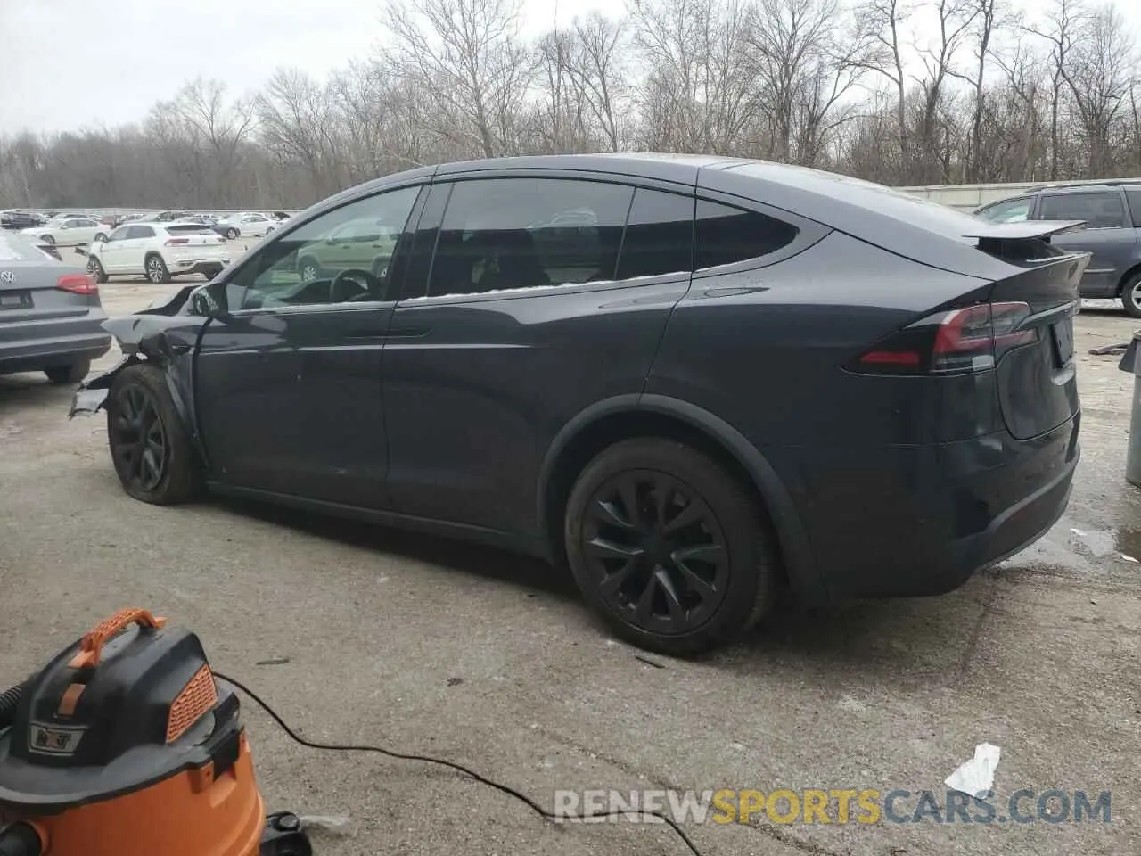 2 fotografías del automóvil dañado 7SAXCDE55RF449676 TESLA MODEL X 2024