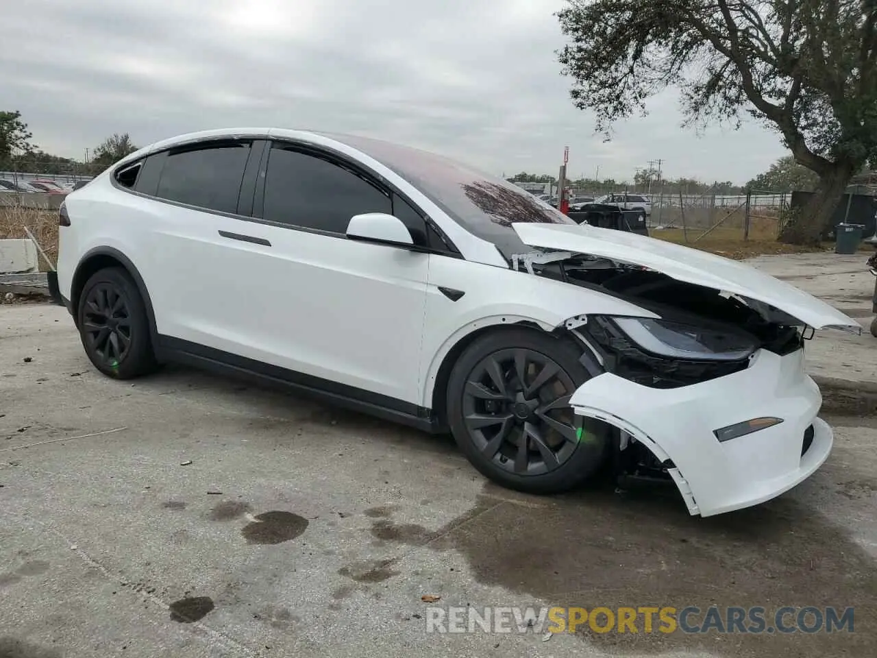 4 fotografías del automóvil dañado 7SAXCDE58RF453902 TESLA MODEL X 2024