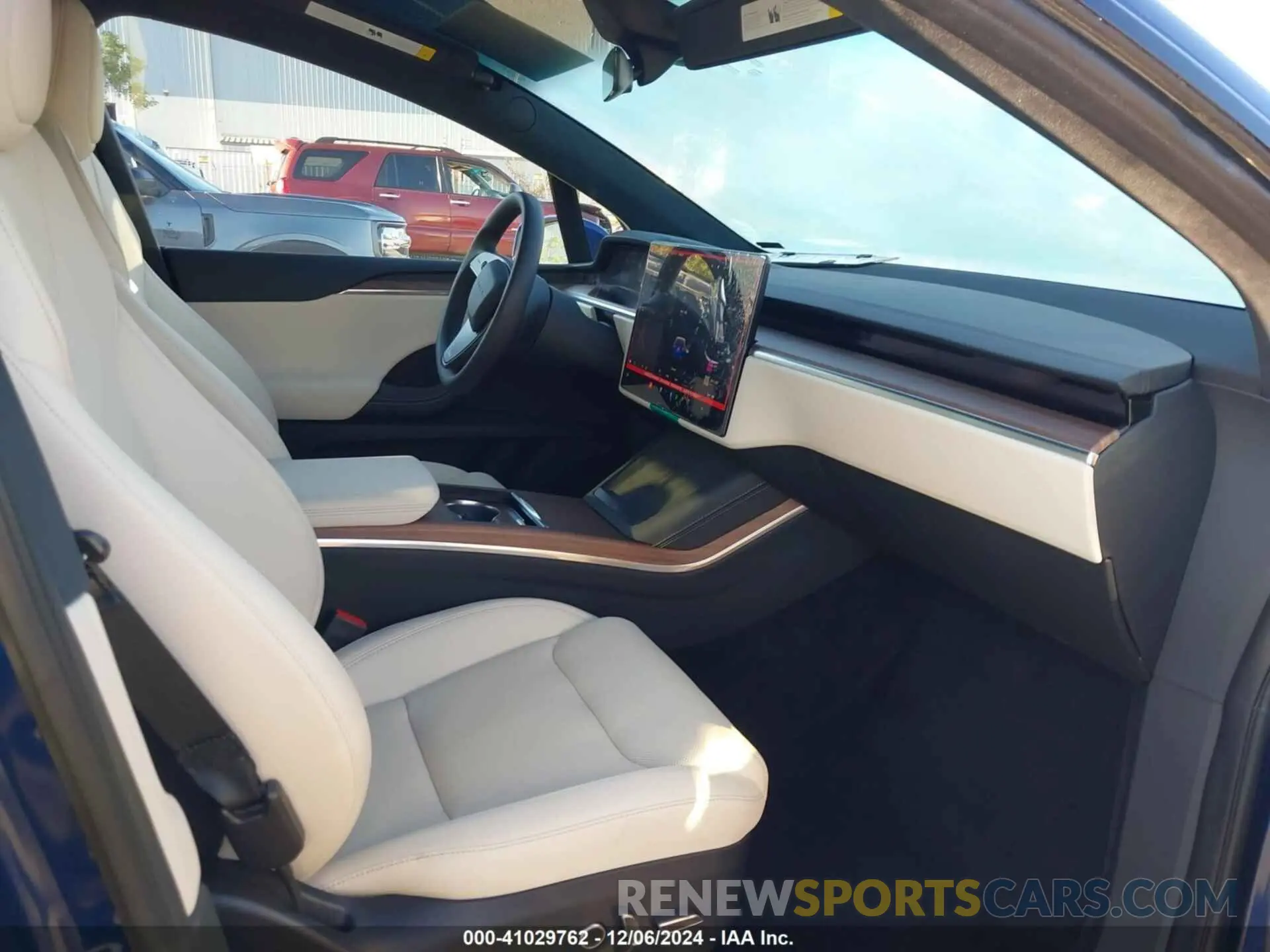 5 fotografías del automóvil dañado 7SAXCDE5XRF443761 TESLA MODEL X 2024