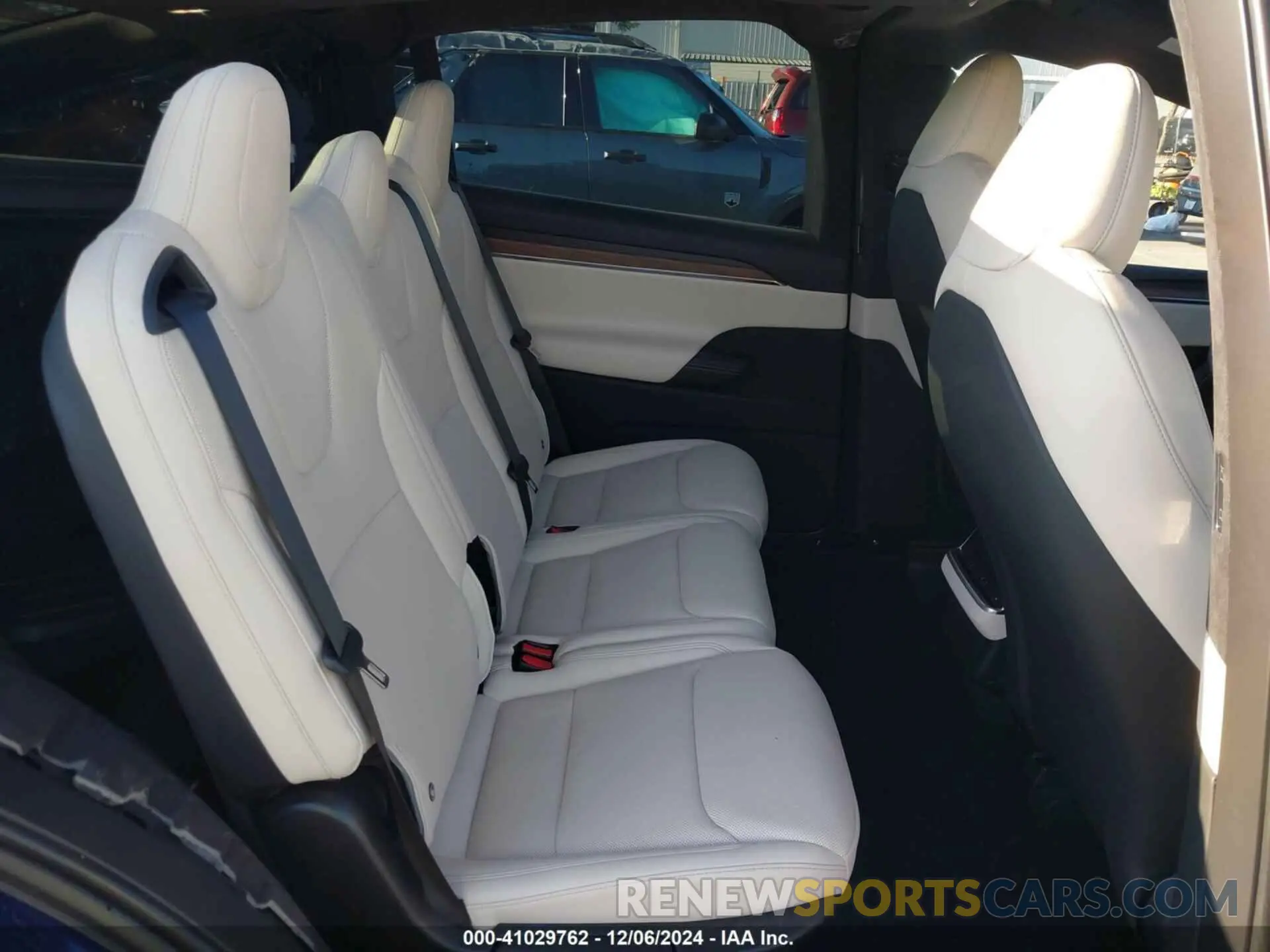 8 fotografías del automóvil dañado 7SAXCDE5XRF443761 TESLA MODEL X 2024