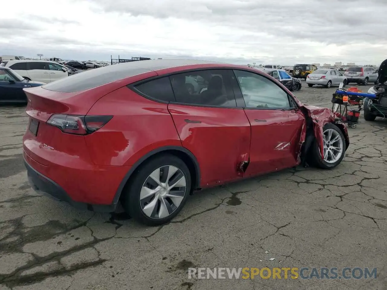 3 fotografías del automóvil dañado 5YJYGDEE0LF015324 TESLA MODEL Y 2020